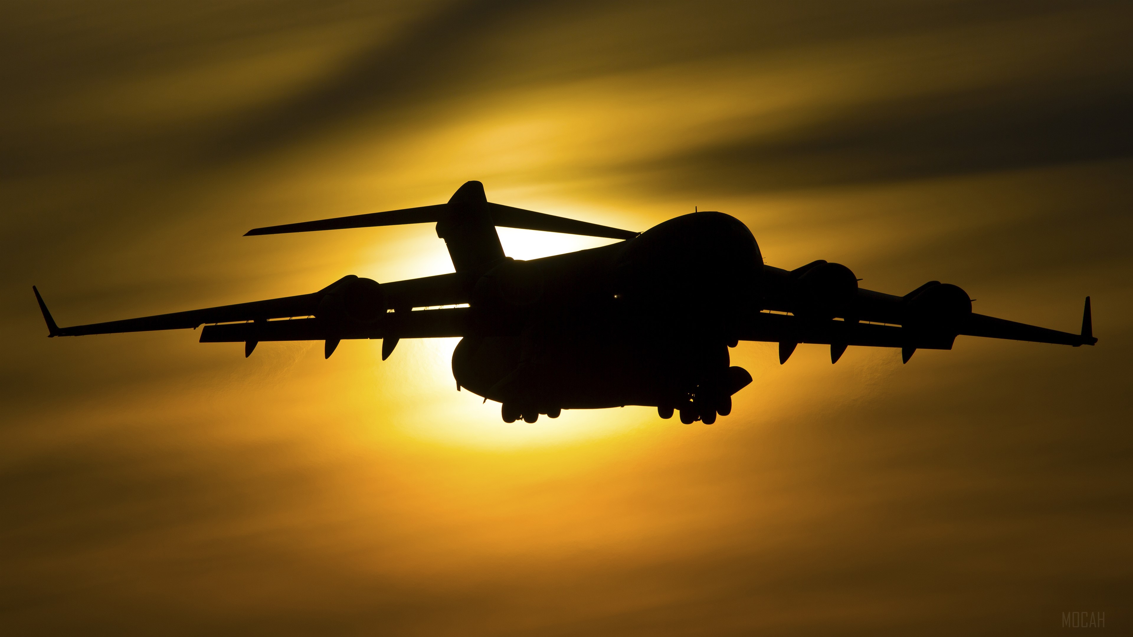 Boeing C-17 Globemaster III military transport aircraft 4K HD Wallpaper