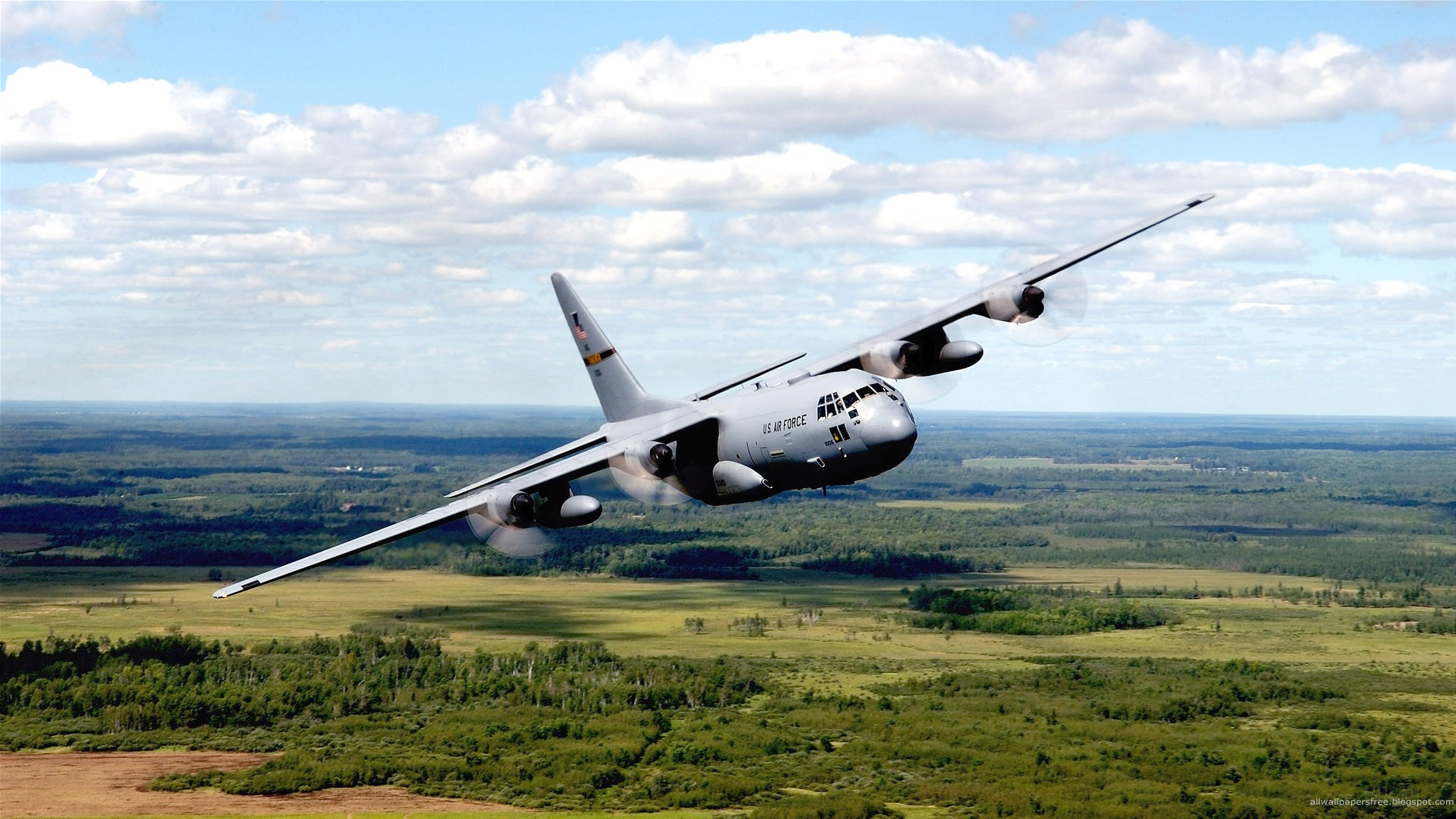 US Air Force C-130 Hercules bomber plane 4K HD Wallpaper