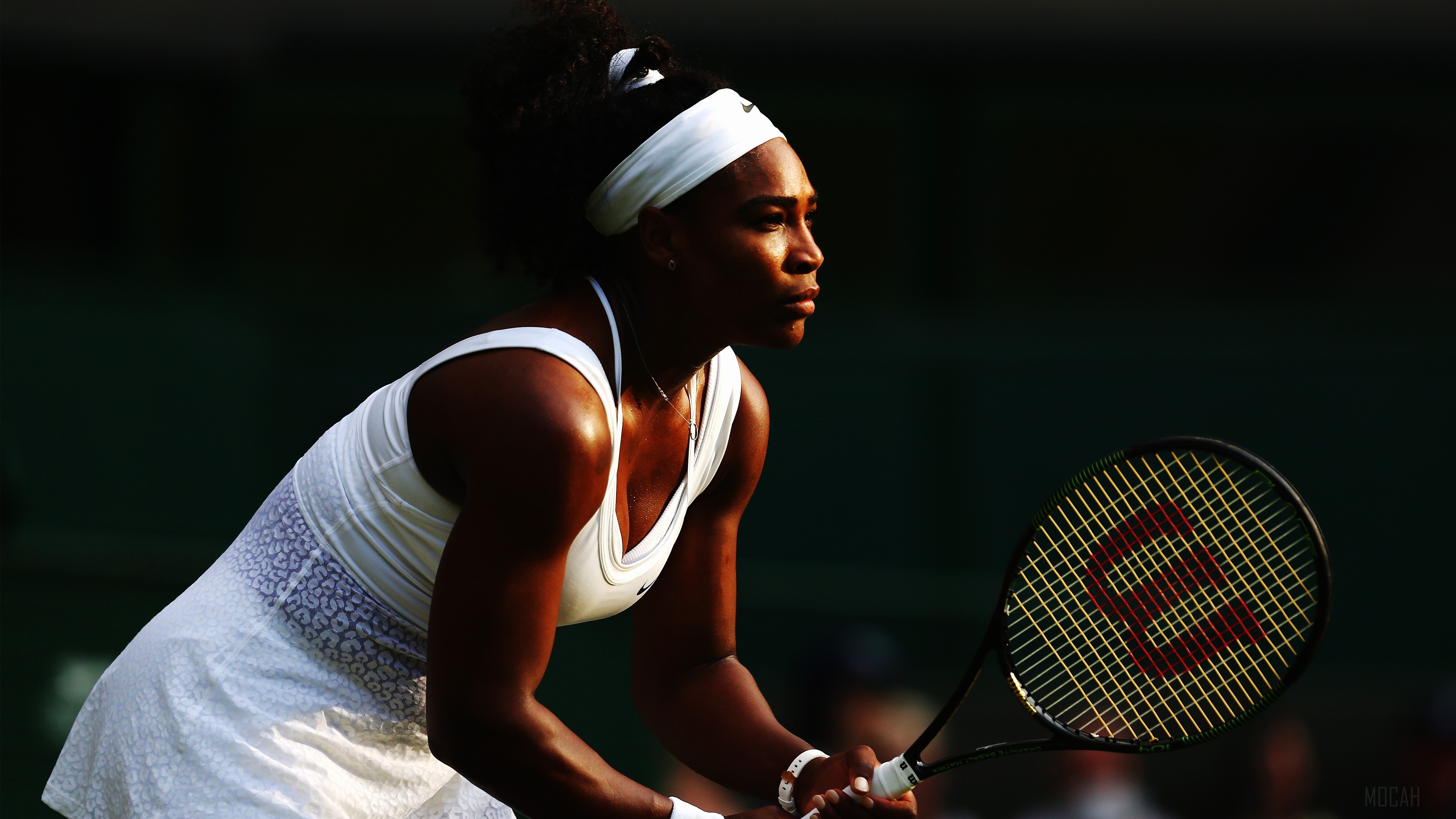 Serena Williams playing tennis HD Wallpaper