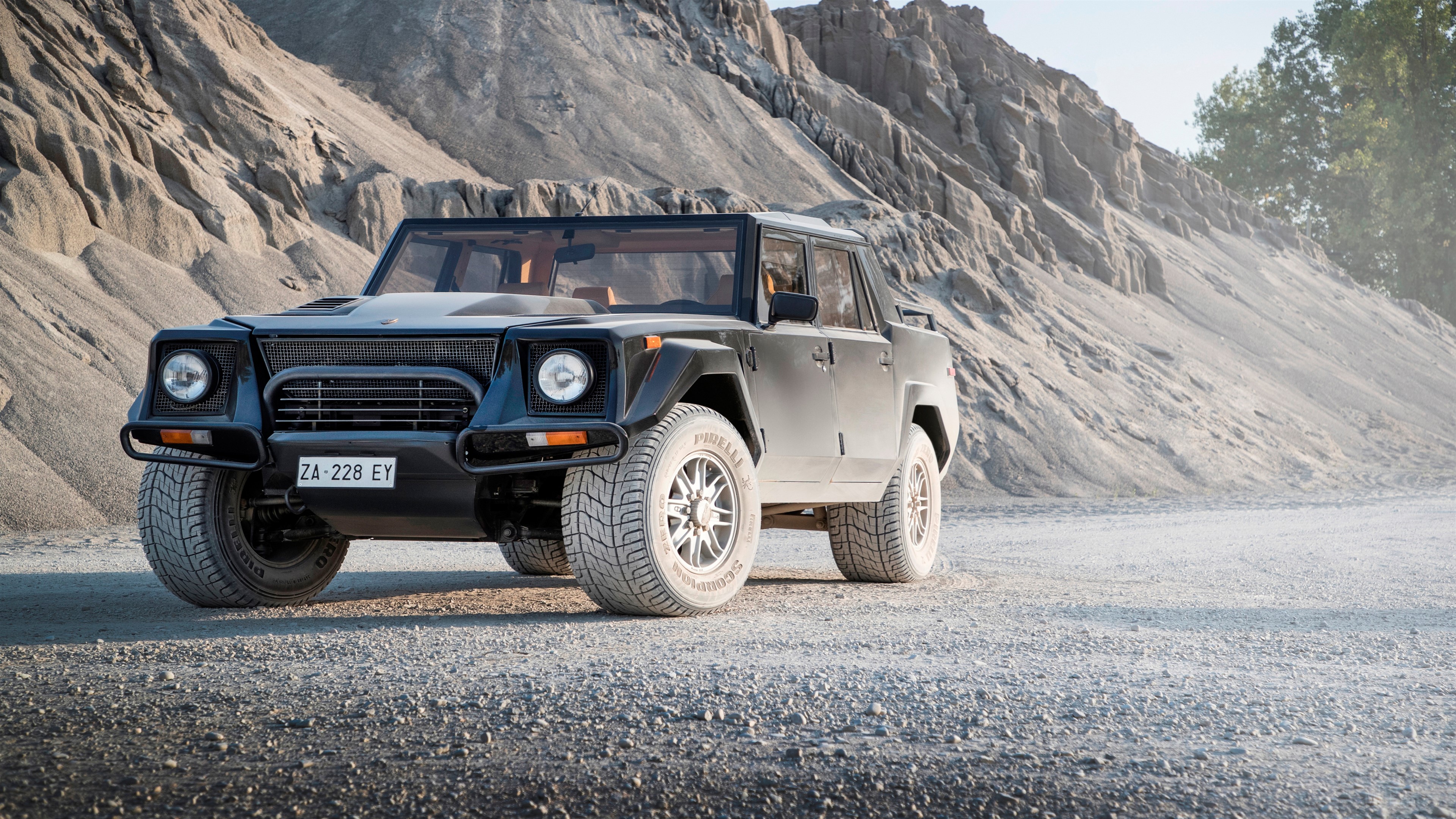 Lamborghini LM002 SUV HD Wallpaper
