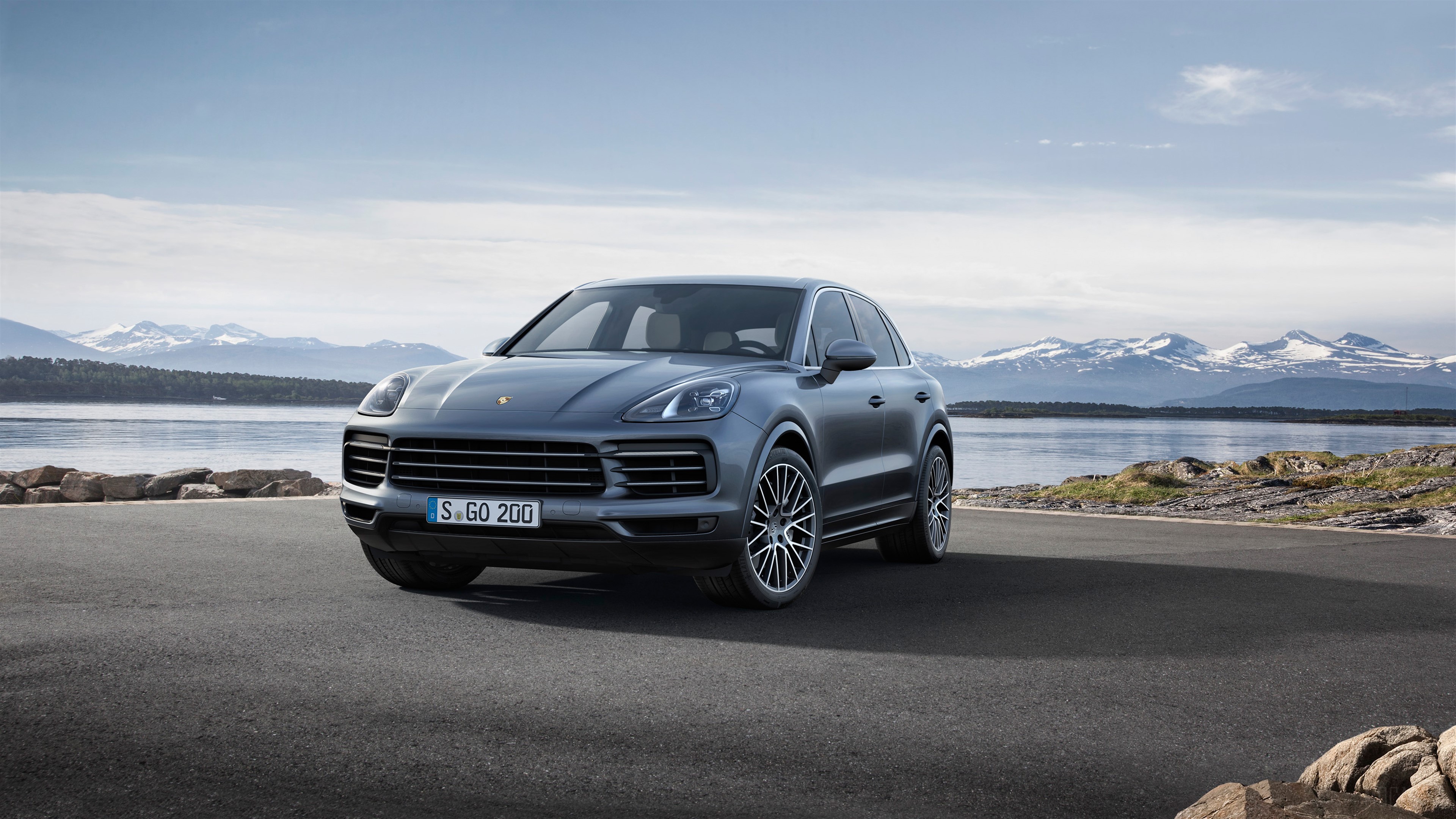 2017 Porsche Cayenne S HD Wallpaper