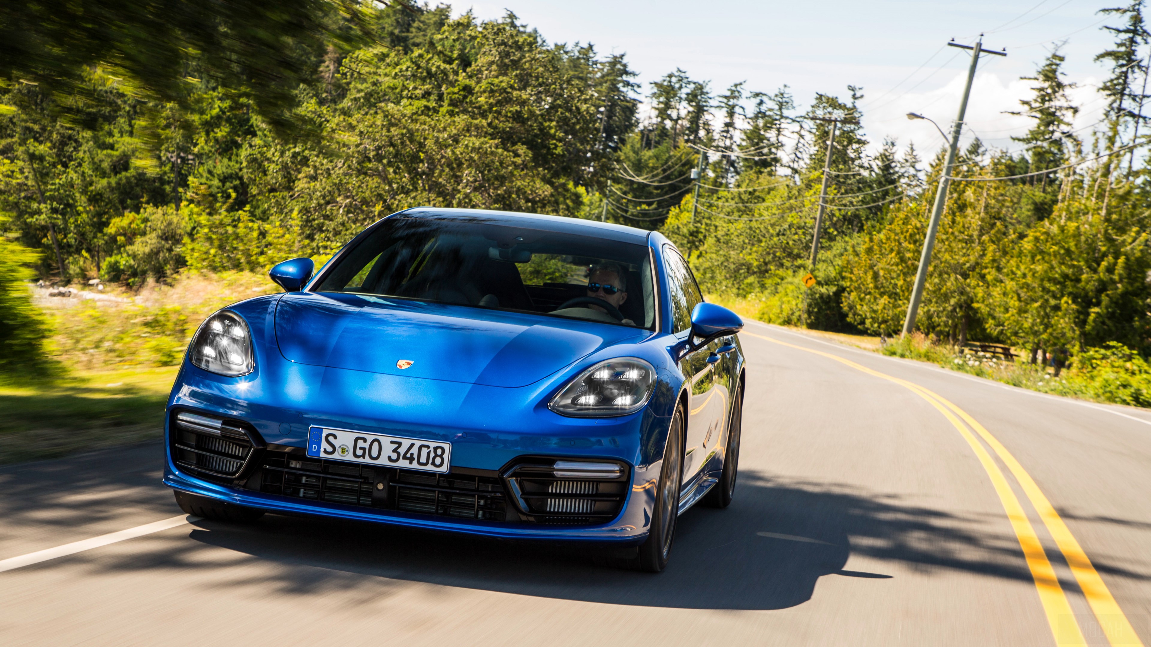 Blue Porsche Panamera Turbo Sport Turismo 2017 4K HD Wallpaper