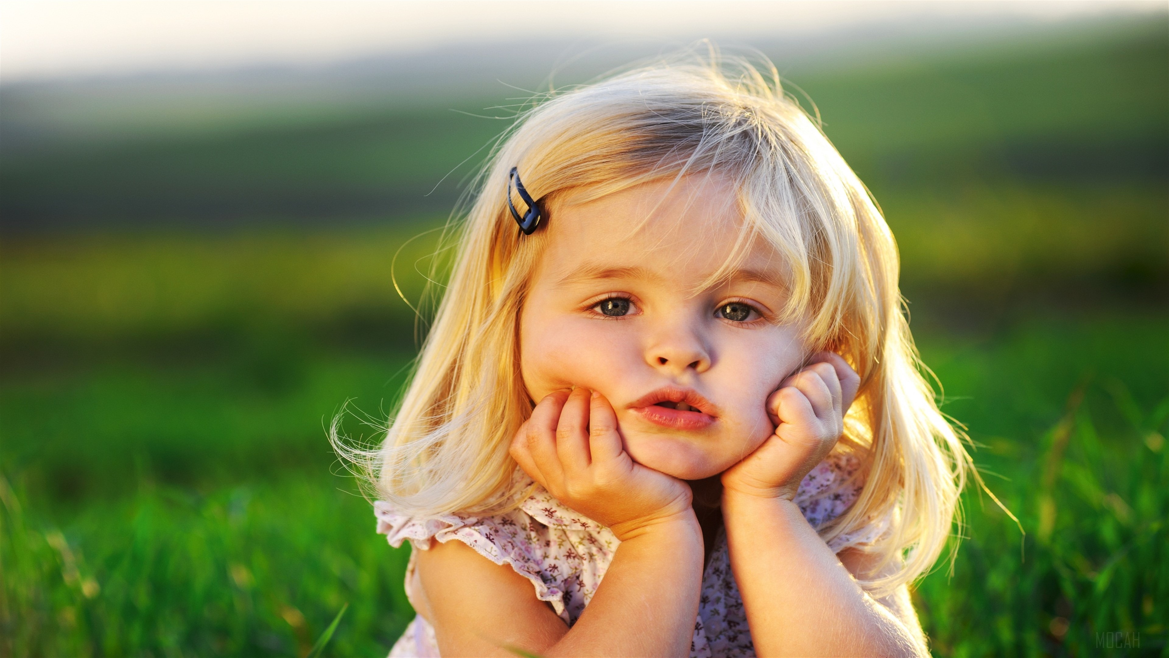Cute Little Baby Girl HD Wallpaper