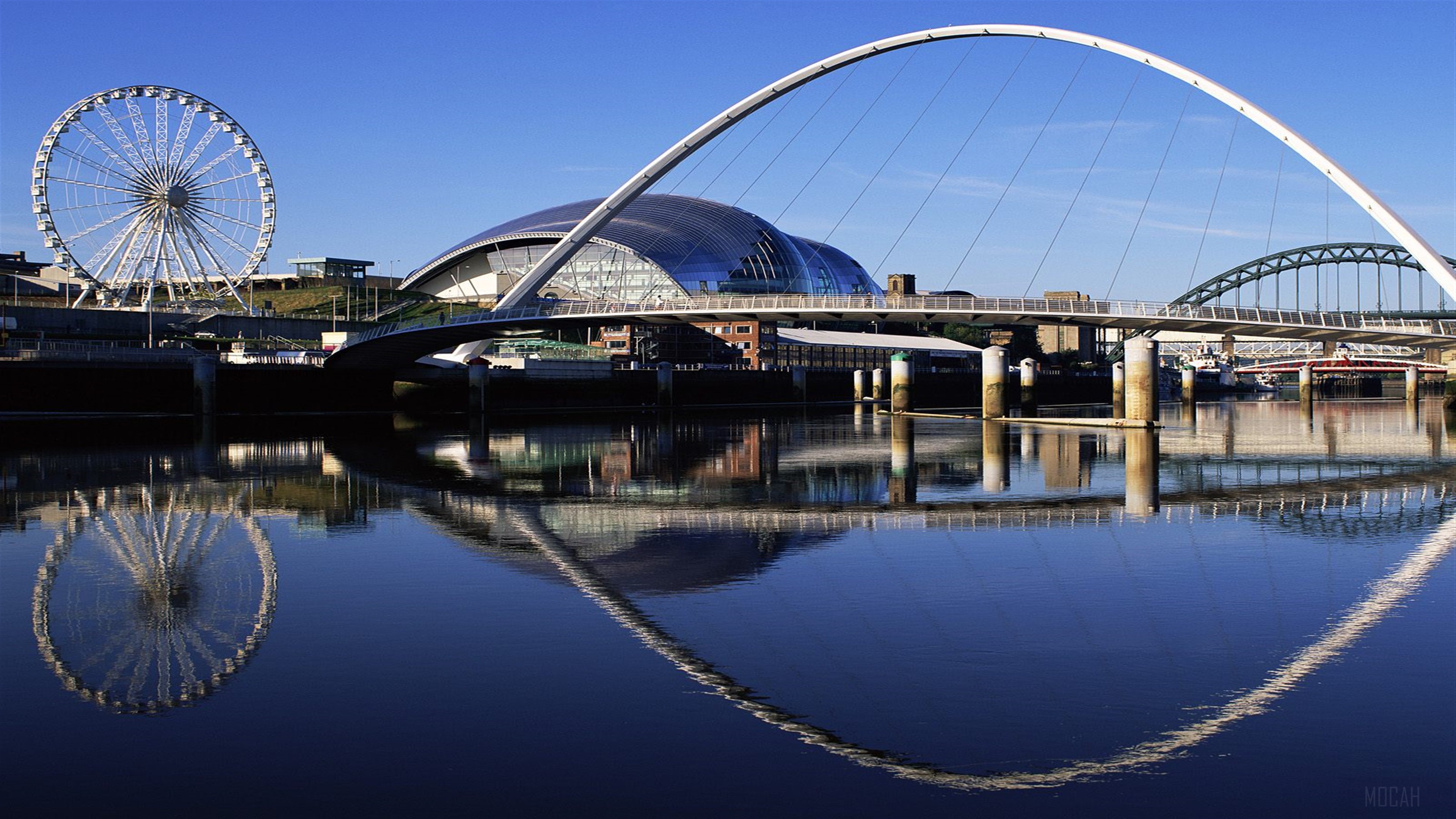 Gateshead Millennium Bridge and Tyne Bridge reflection 4K HD Wallpaper