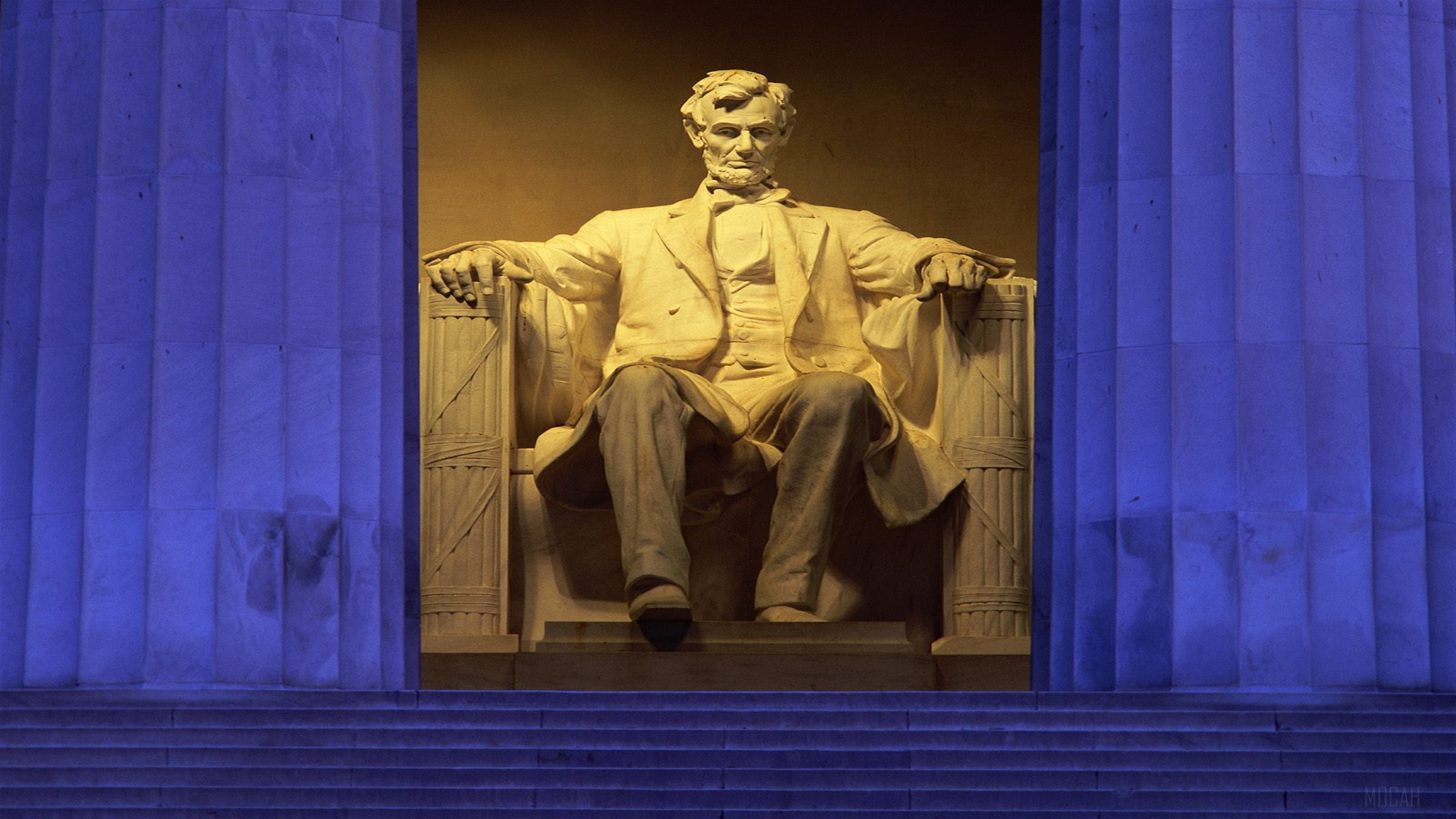 Abraham Lincoln statue at Lincoln Memorial, Washington DC 4K HD Wallpaper
