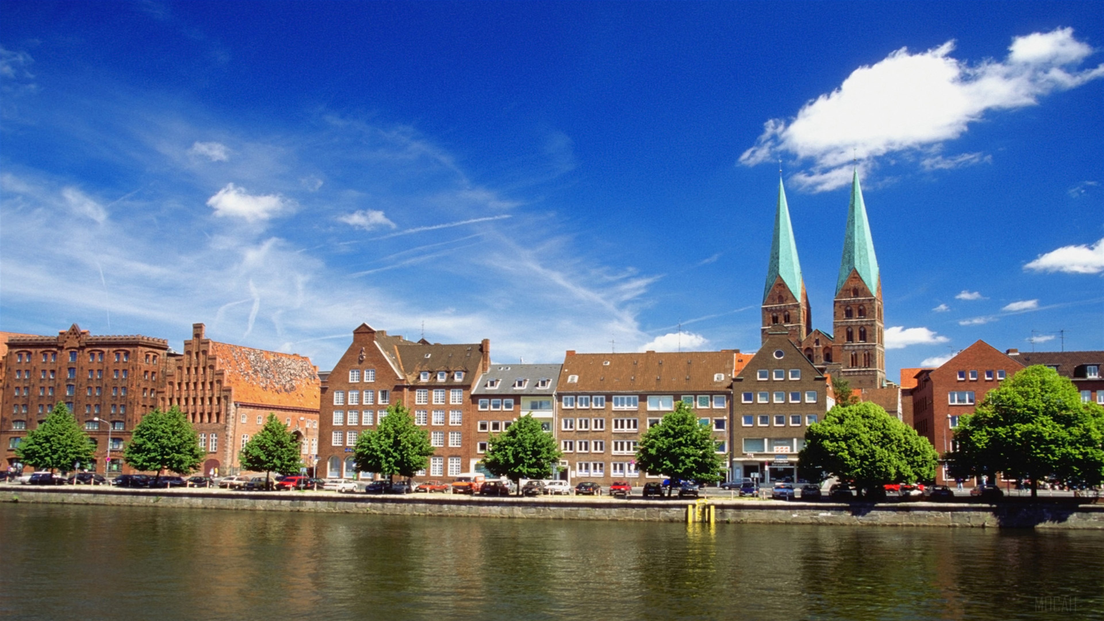 Buildings along the Trave River in Germany 4K HD Wallpaper