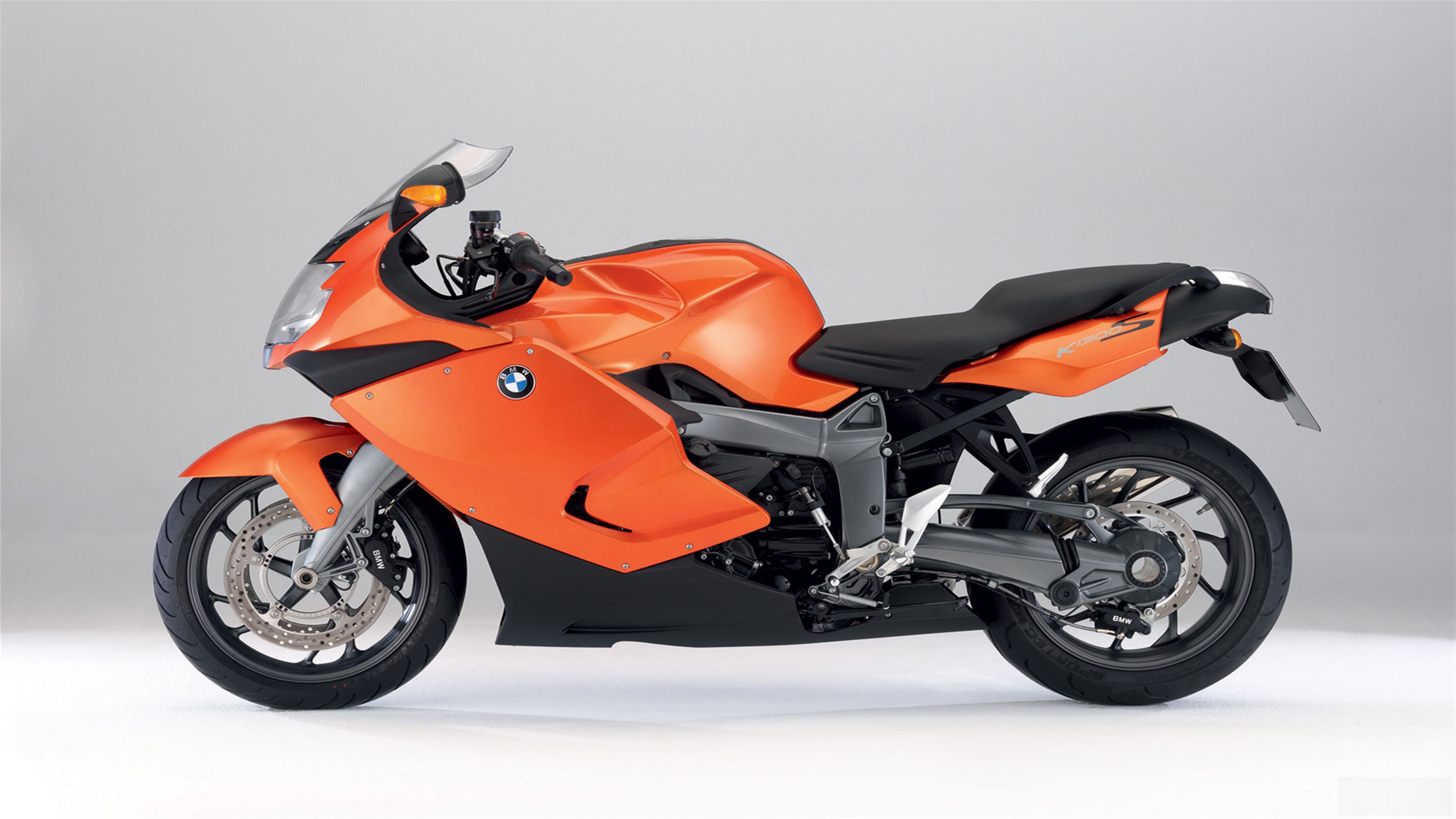2009 BMW K1300S motorcycle 4K HD Wallpaper
