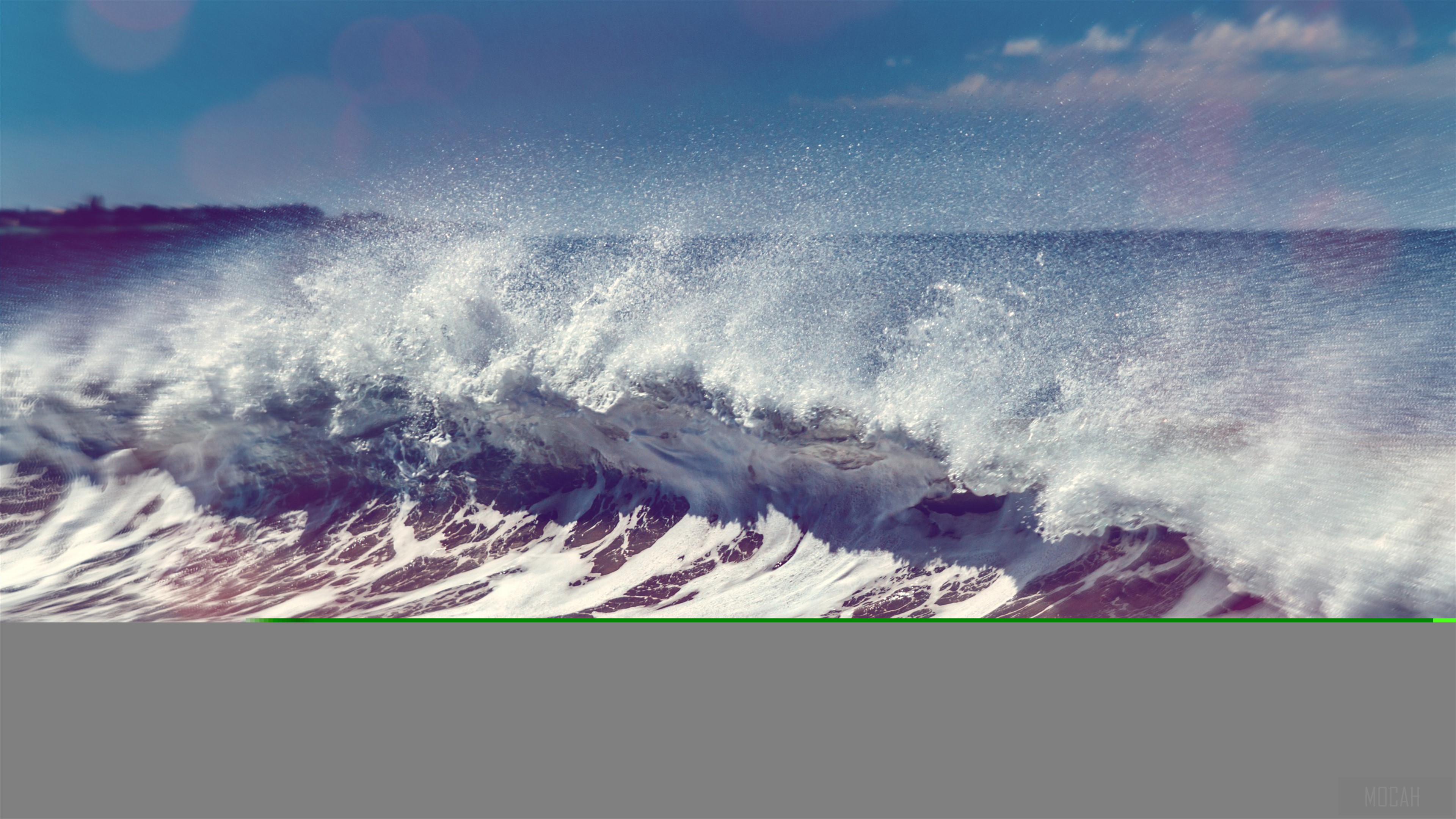Ocean waves crashing on the shore 4K HD Wallpaper