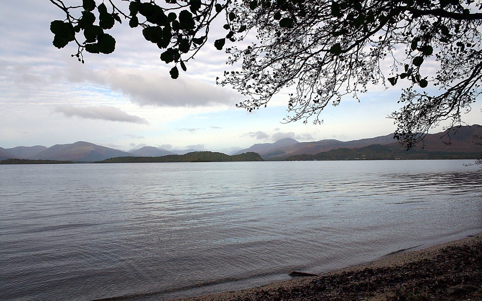 Lake with Mountains and Trees HD Wallpaper
