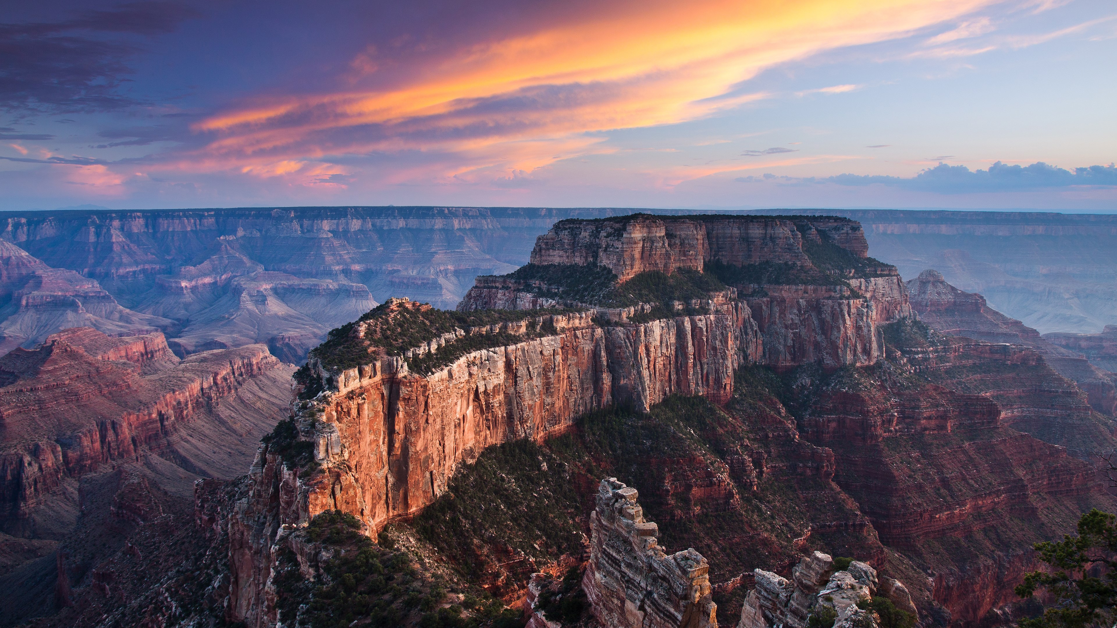 Grand Canyon National Park at sunset HD Wallpaper