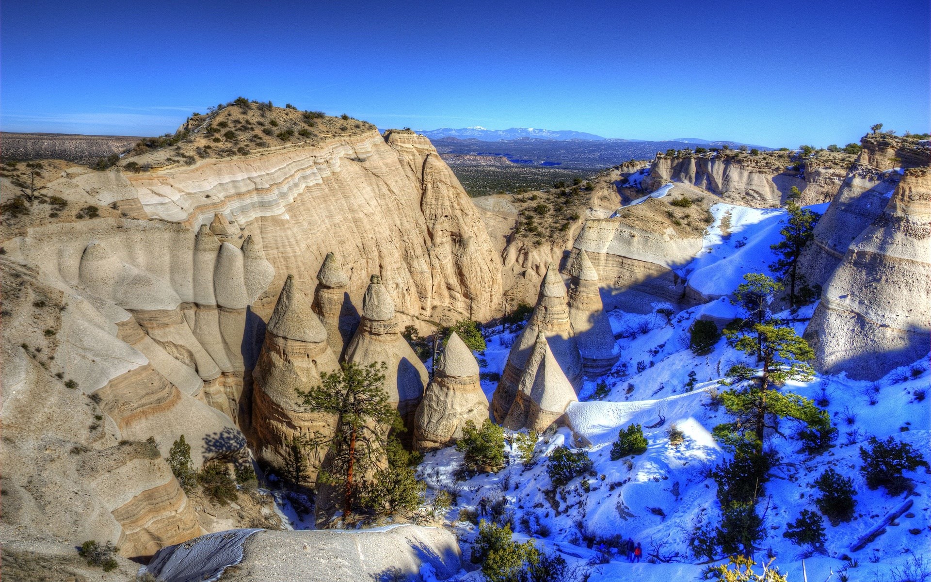 Tent Rocks National Monument with snow HD Wallpaper