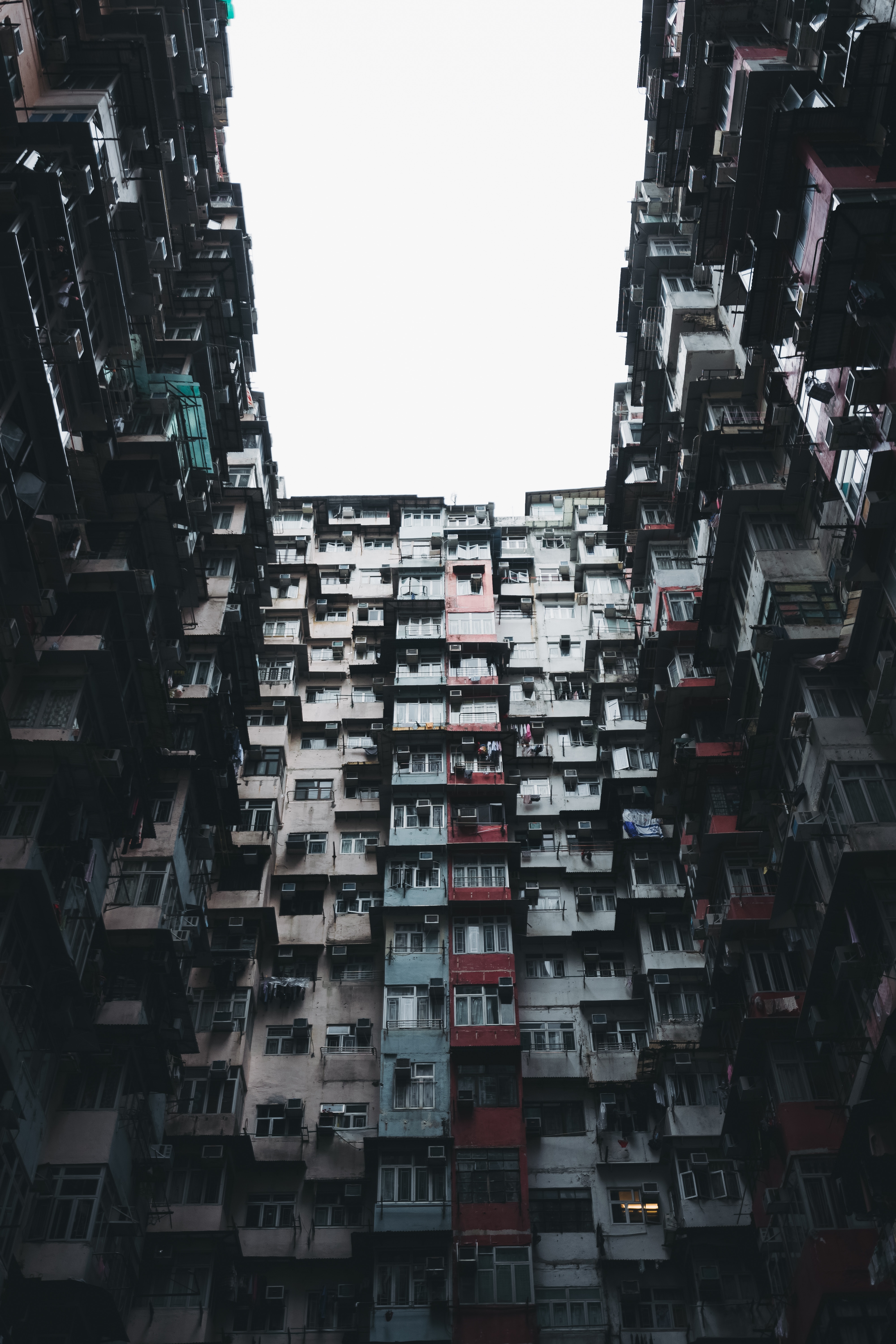 Apartment buildings in Hong Kong HD Wallpaper