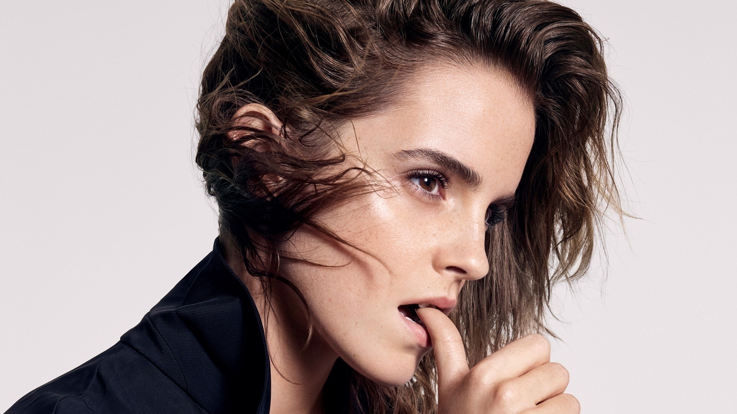 Emma Watson biting her finger HD Wallpaper