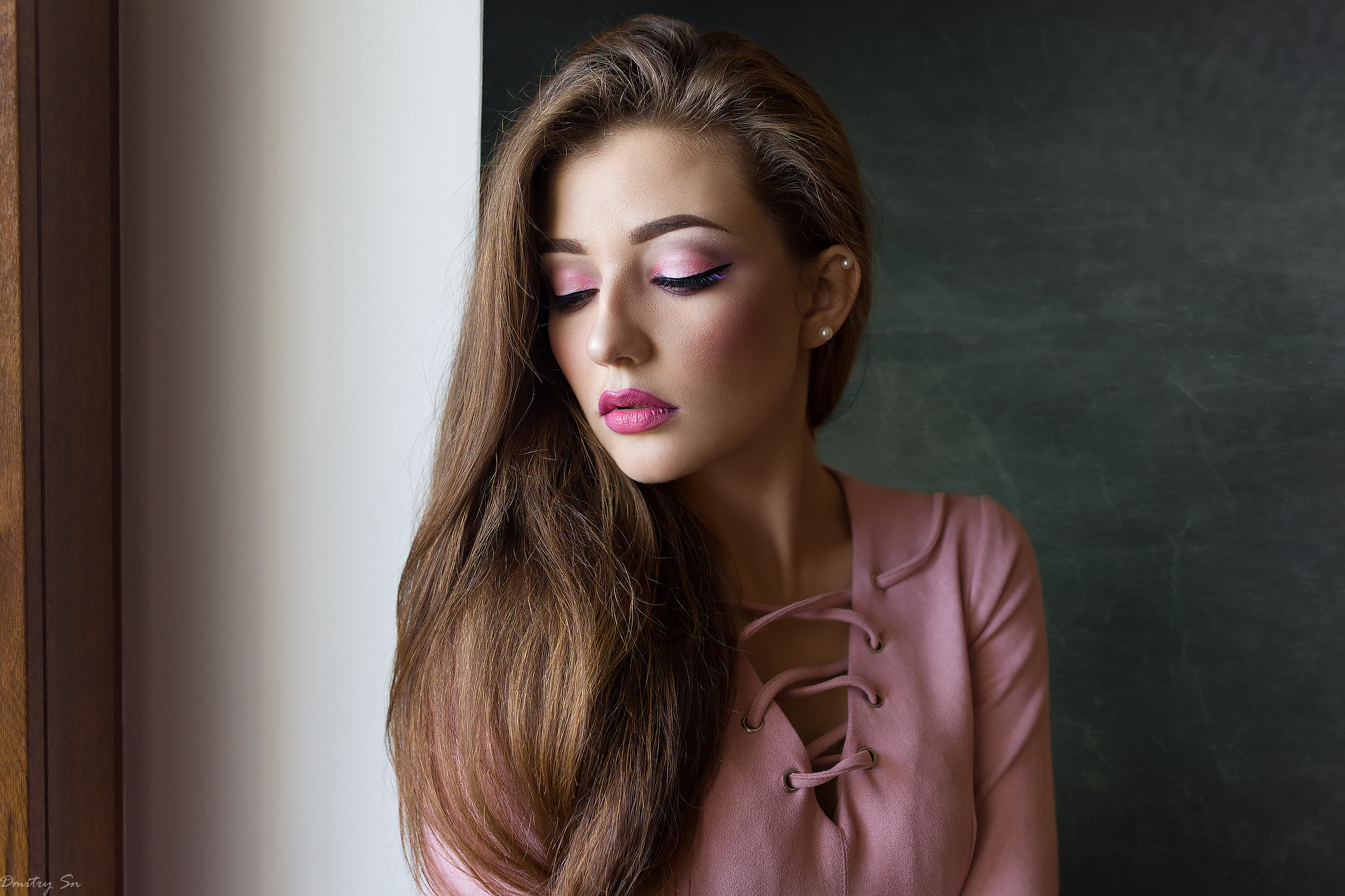 Woman with pink makeup and pink top HD Wallpaper