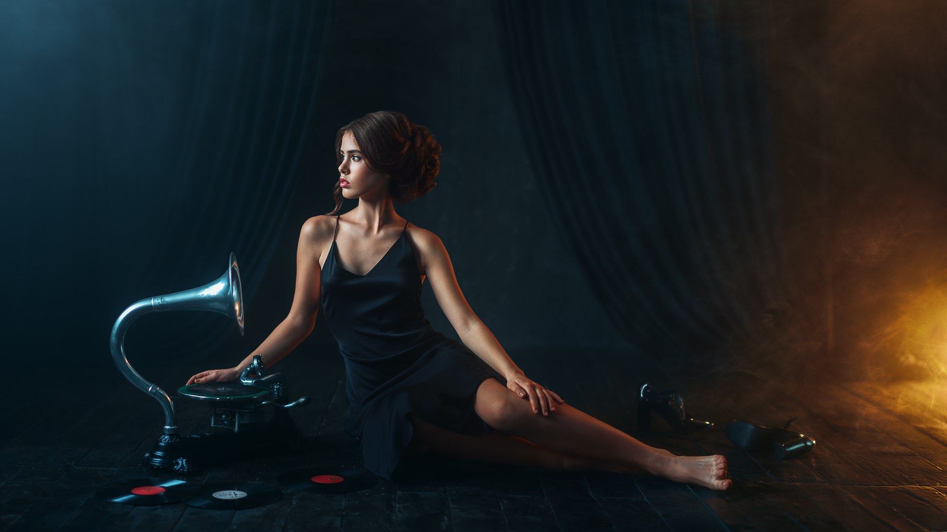Woman in black dress with gramophone and vinyl records HD Wallpaper