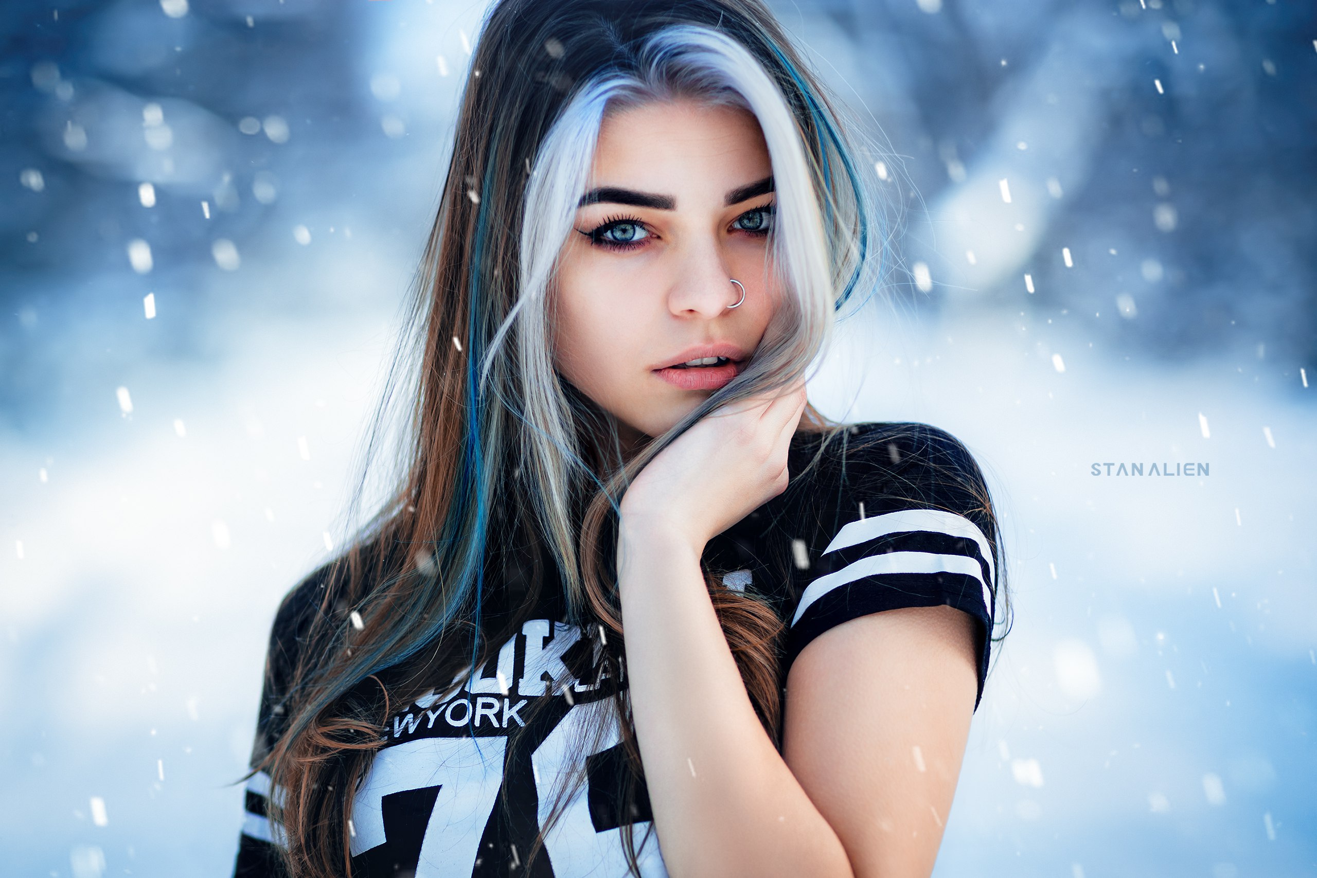 nose rings, dyed hair, bokeh, eyeliner, blue eyes, portrait, women HD Wallpaper