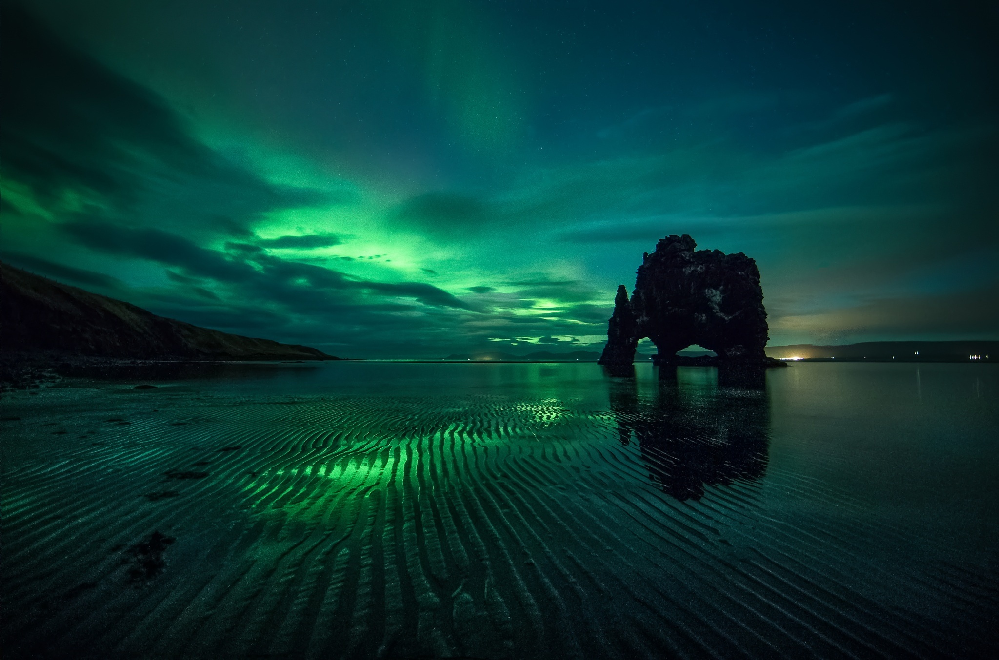 Aurora Borealis over Hvitserkur rock formation in Iceland HD Wallpaper