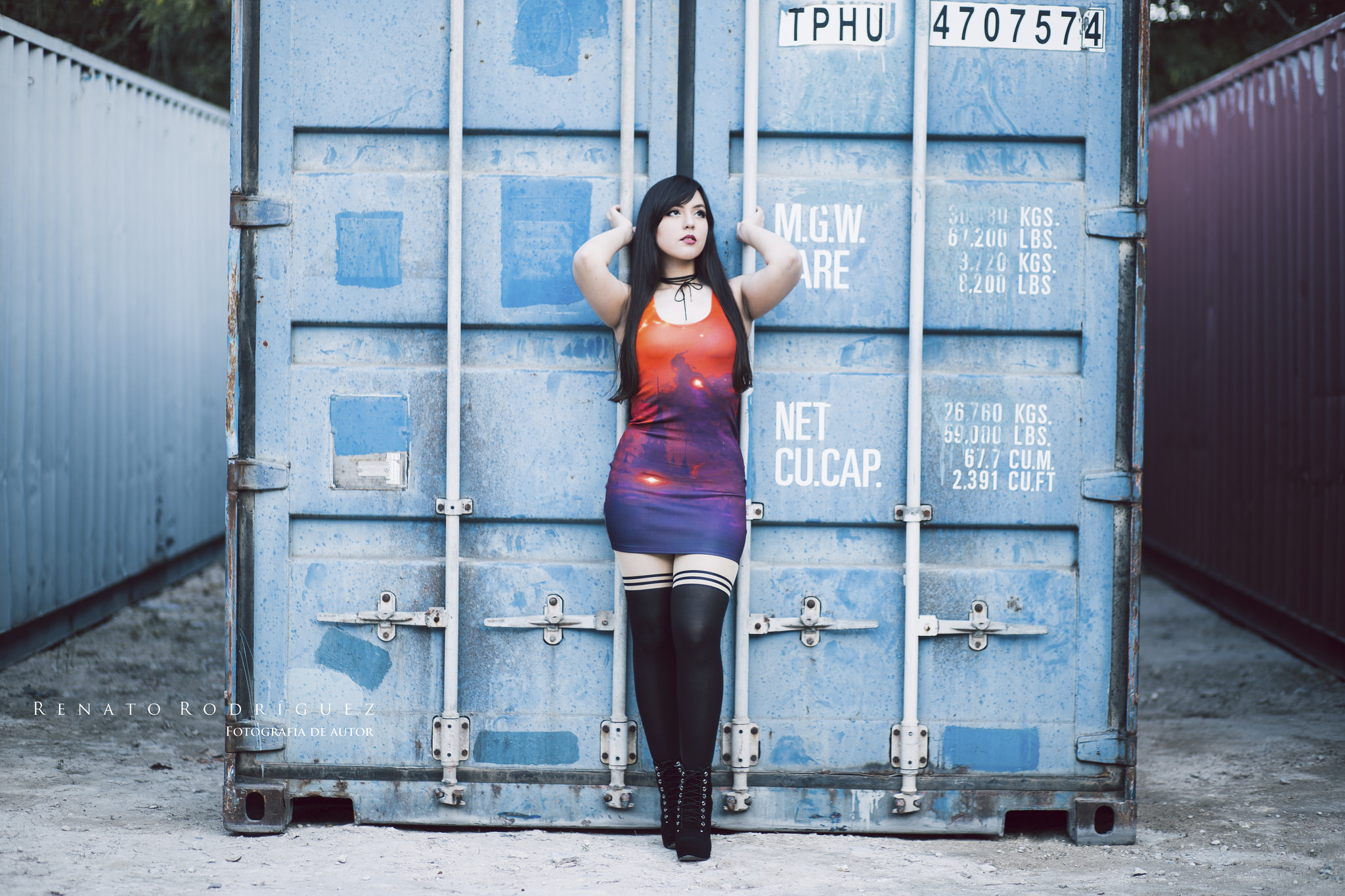 Judys Lullaby women outdoors model heels black hair knee-highs tight dress HD Wallpaper