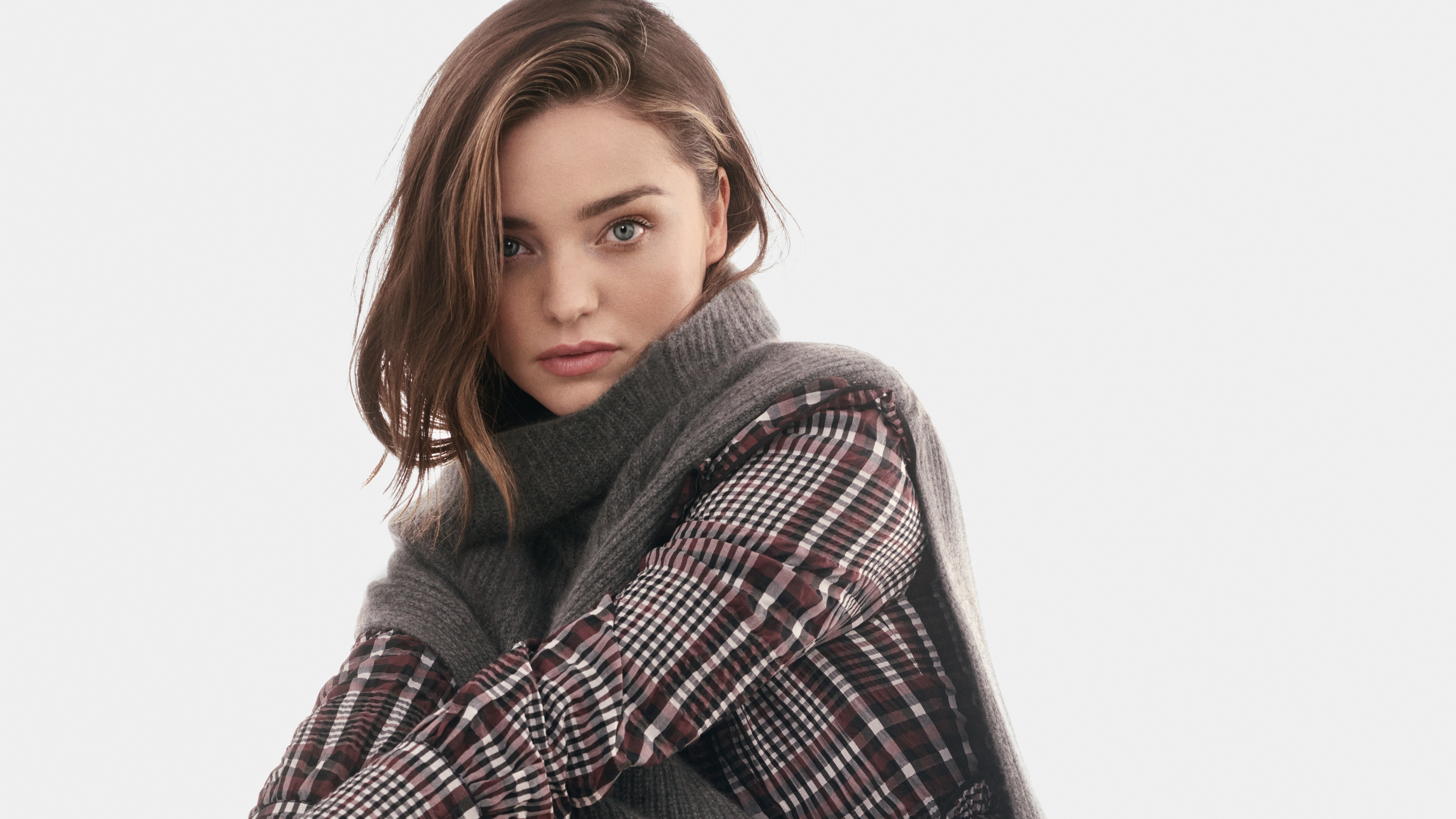 Miranda Kerr wearing a turtleneck and plaid shirt HD Wallpaper