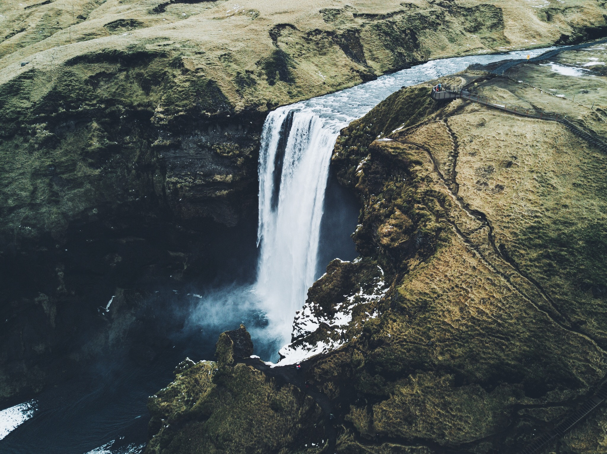 Skogafoss Waterfall in Iceland by Daniel Casson HD Wallpaper
