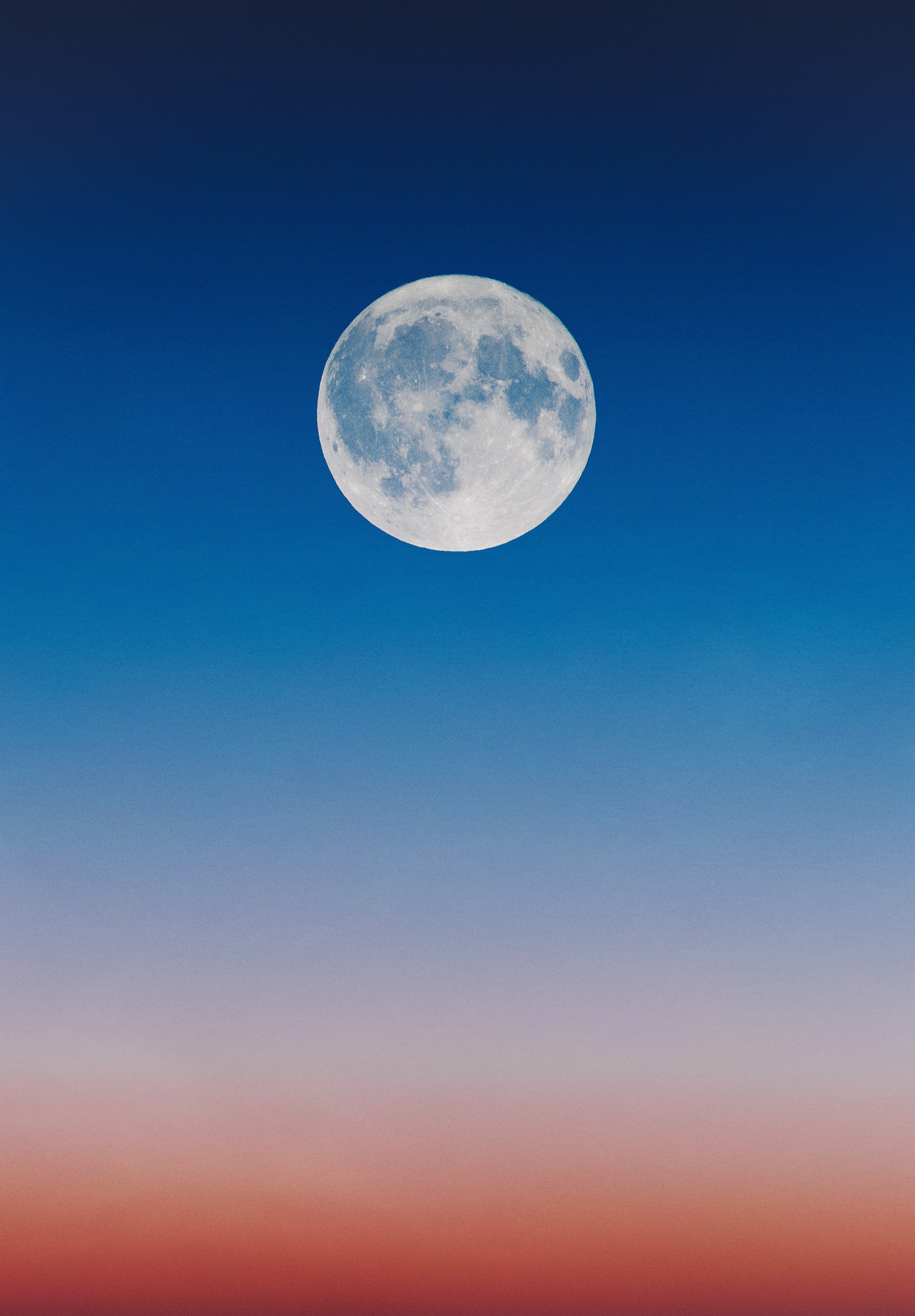 Full moon in a gradient sky HD Wallpaper