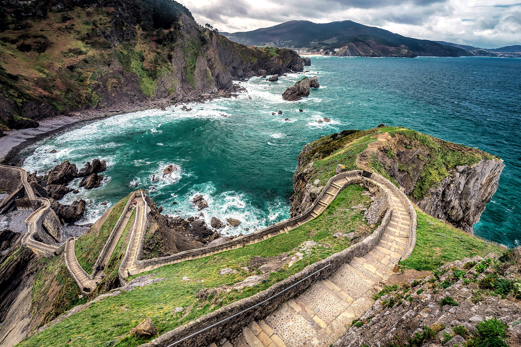 San Juan de Gaztelugatxe stairs and coast in Spain HD Wallpaper