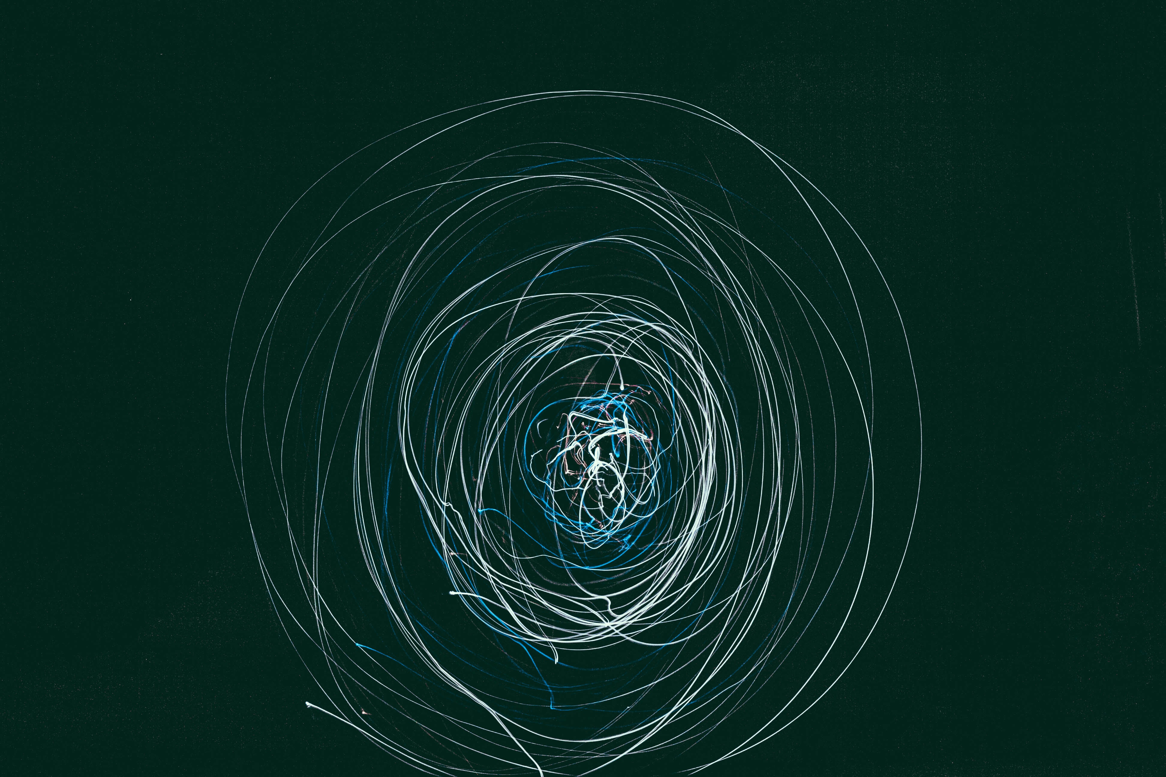 Gertrūda Valasevičiūtė long exposure light painting HD Wallpaper