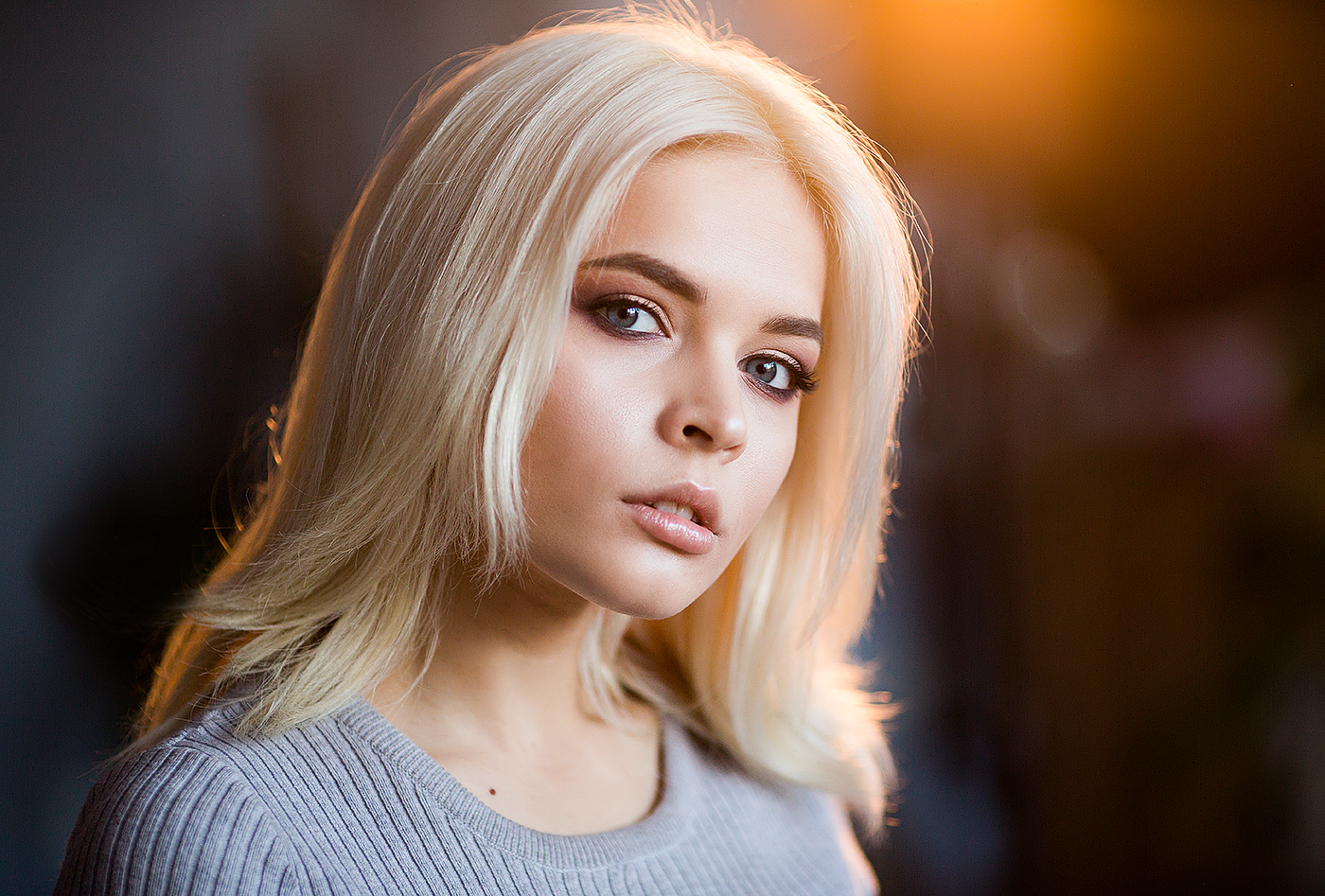 Portrait of Kristina Mamatyukova with blonde hair HD Wallpaper