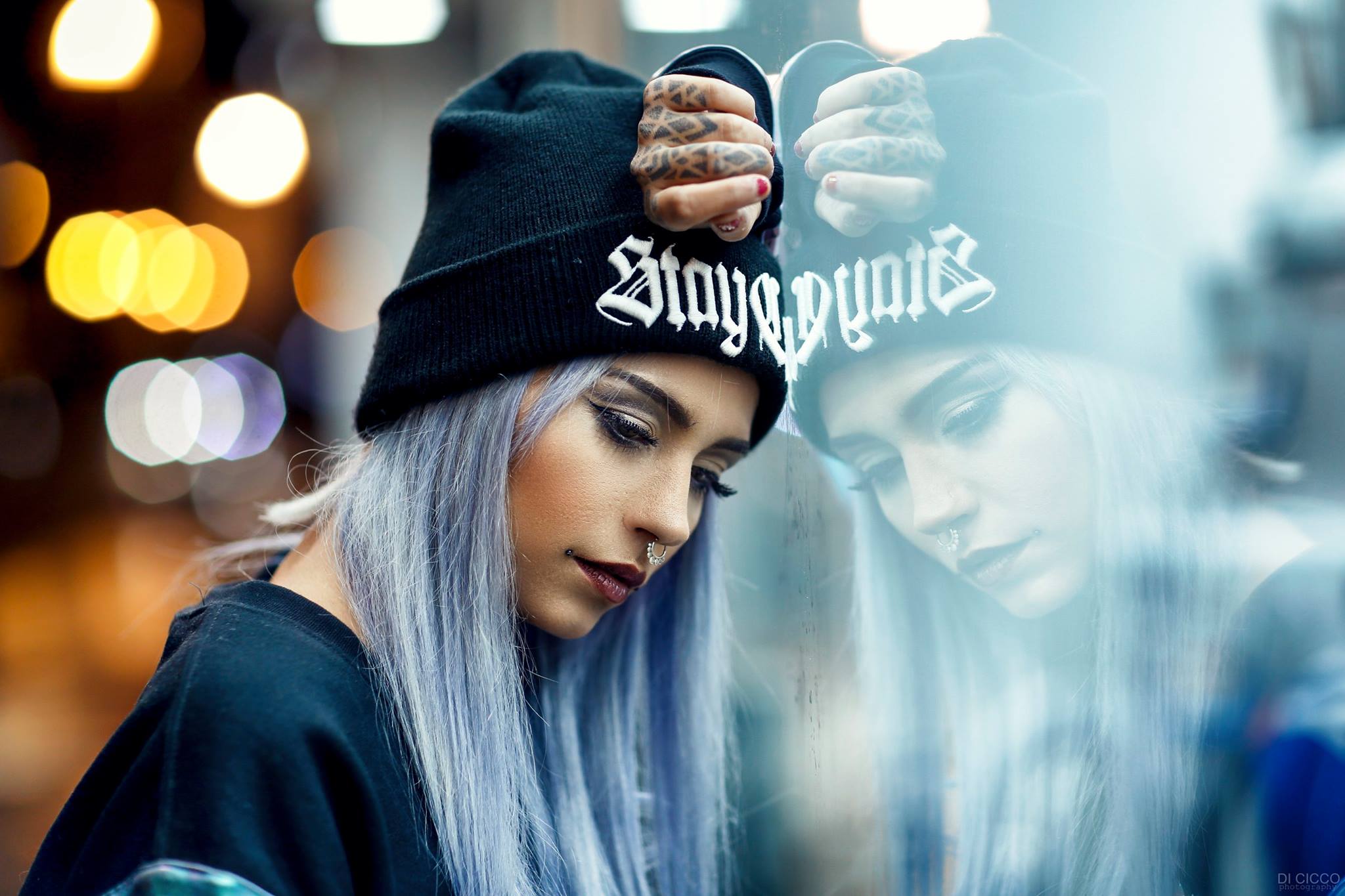Woman with blue hair and tattoos wearing a hat HD Wallpaper