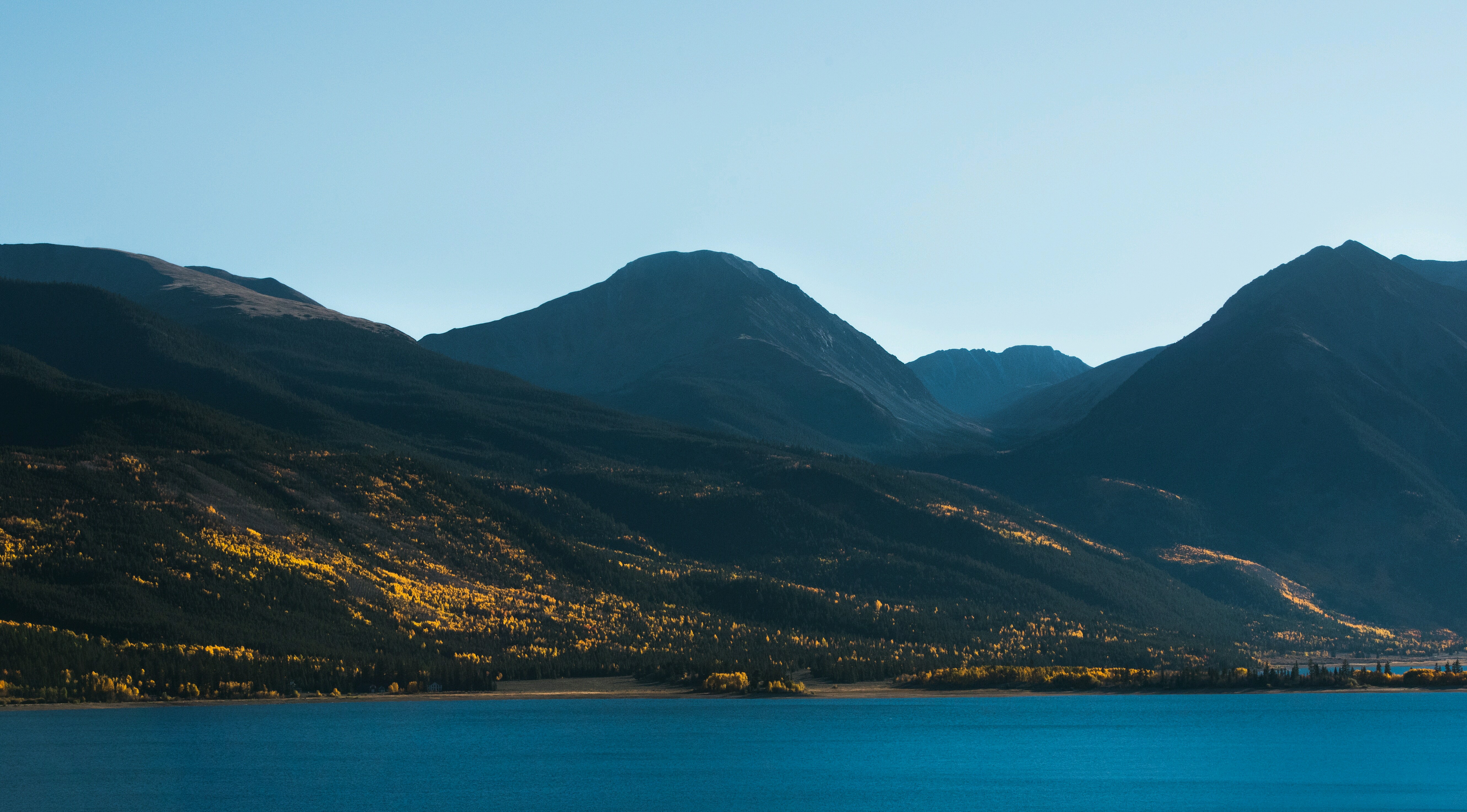 Lake and Mountains Landscape HD Wallpaper