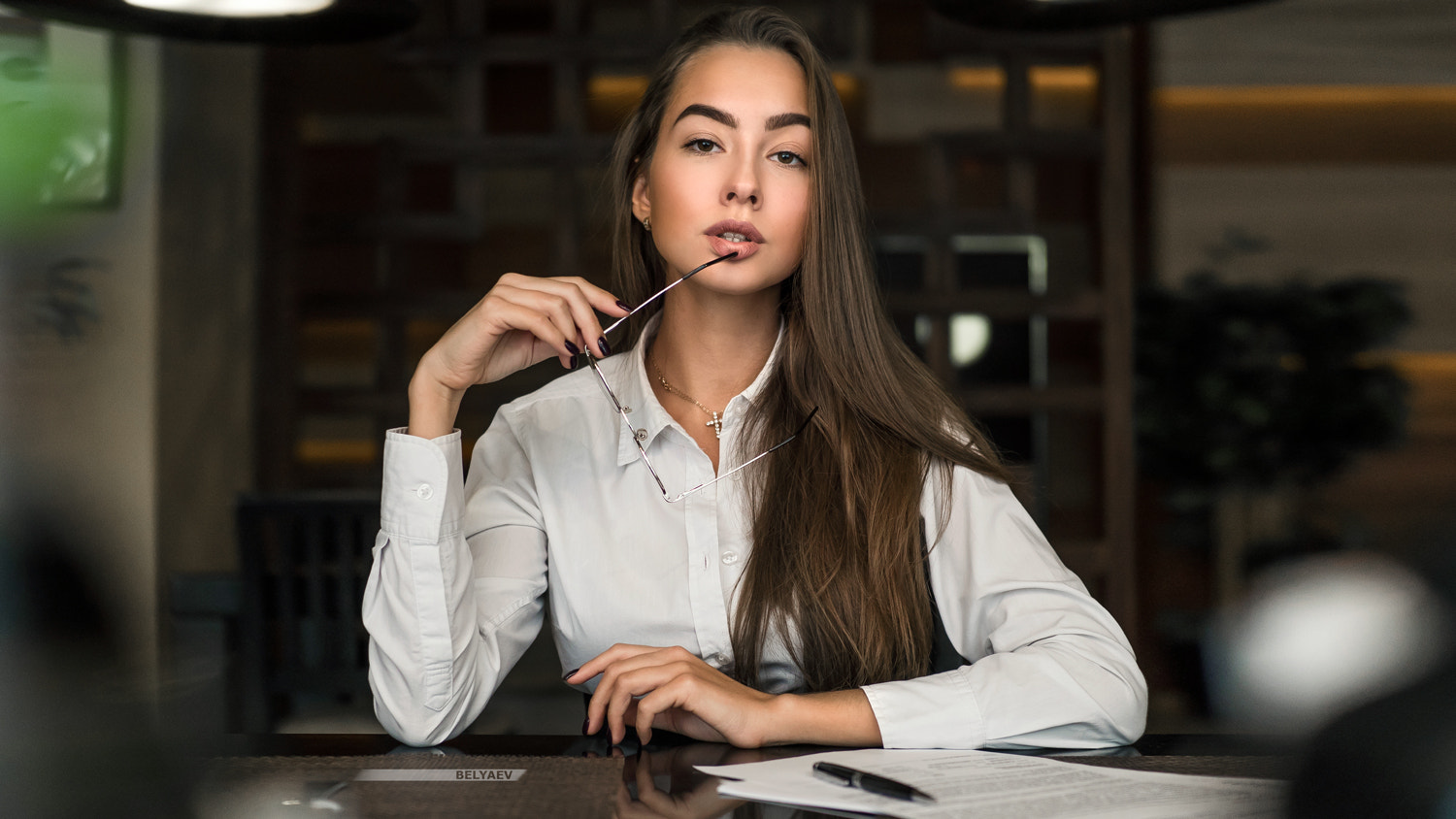Woman in white shirt holding glasses HD Wallpaper