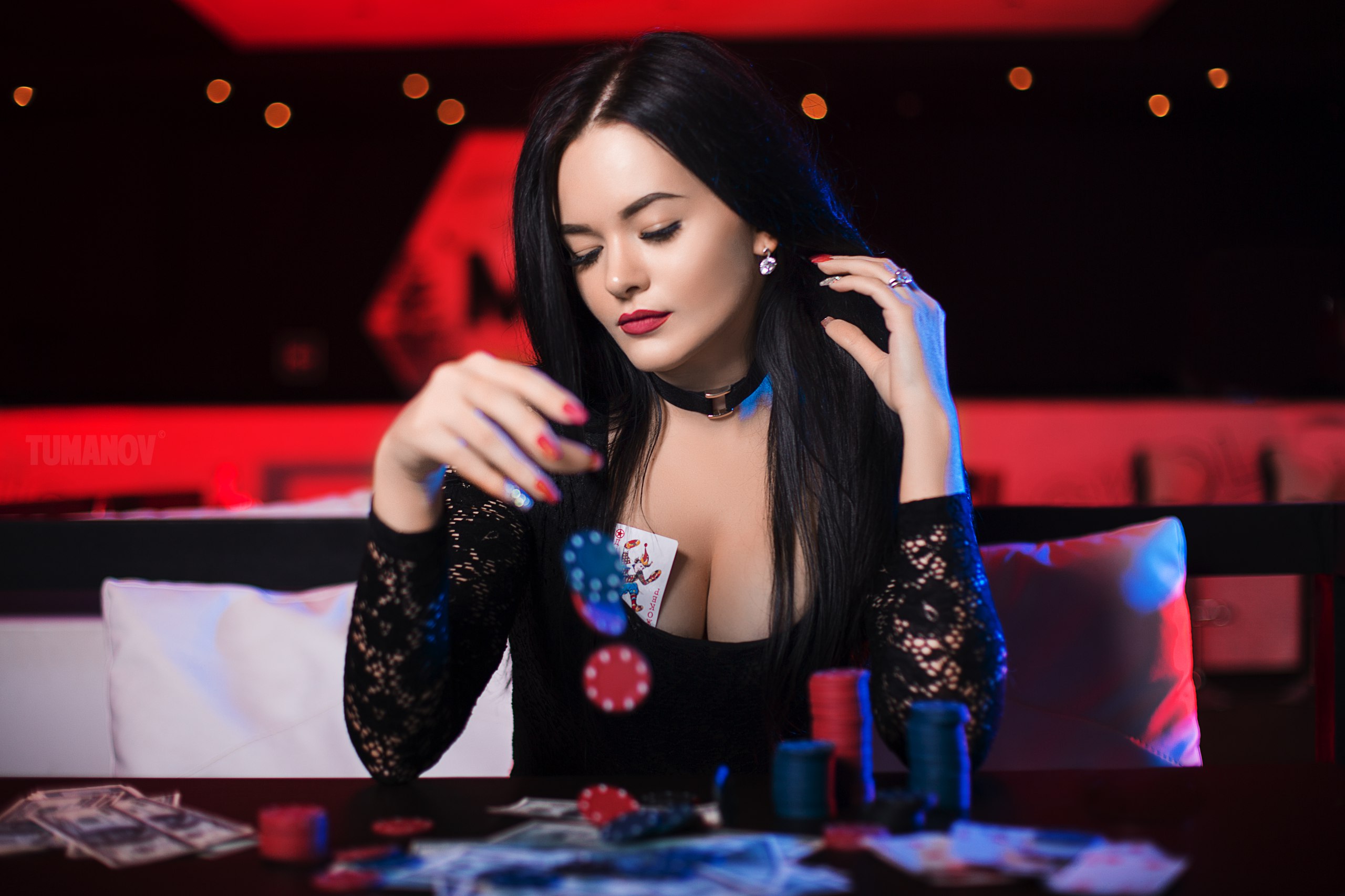 Woman playing cards with poker chips and money HD Wallpaper