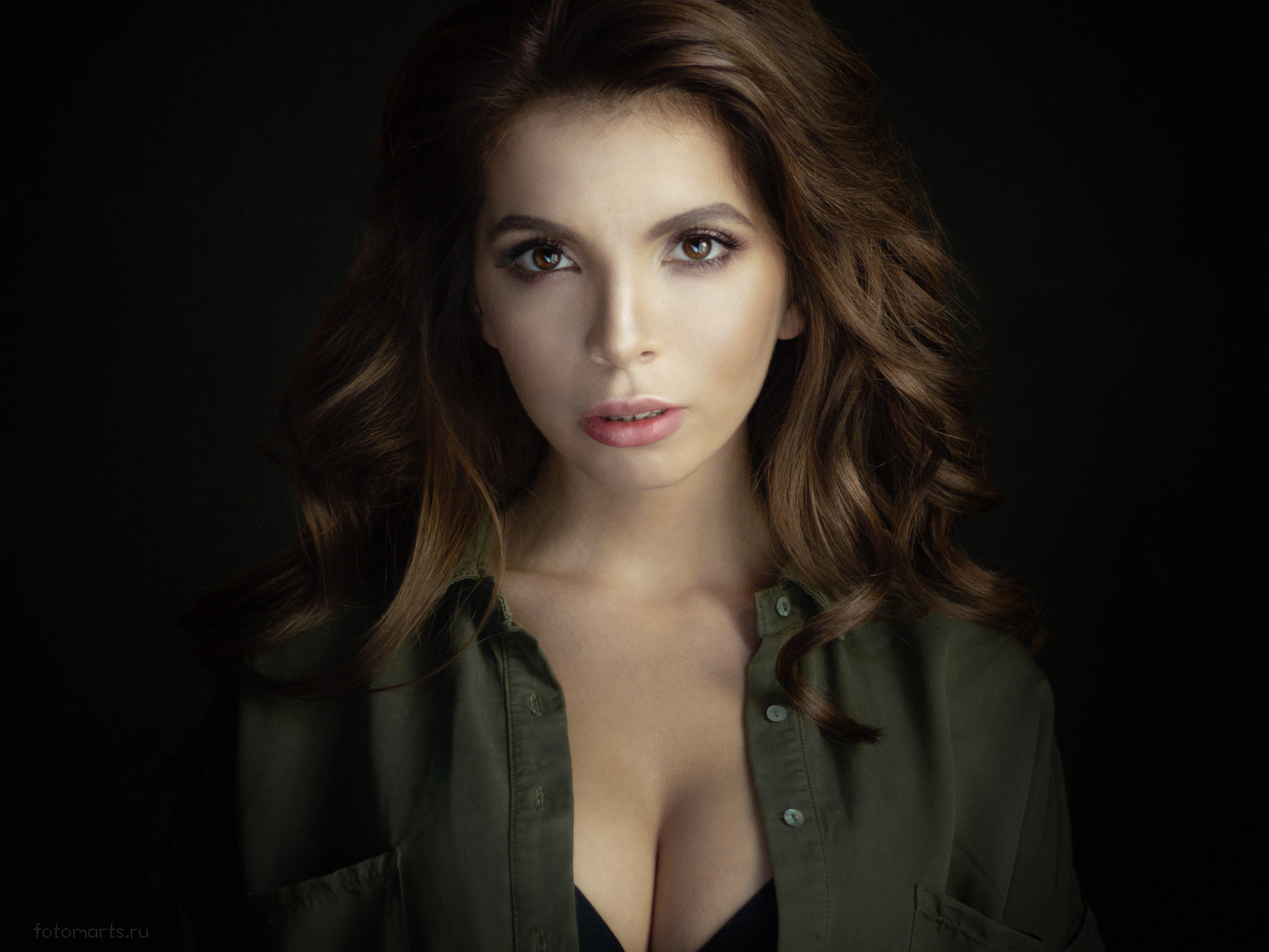 Karina Avakian portrait in a green shirt HD Wallpaper