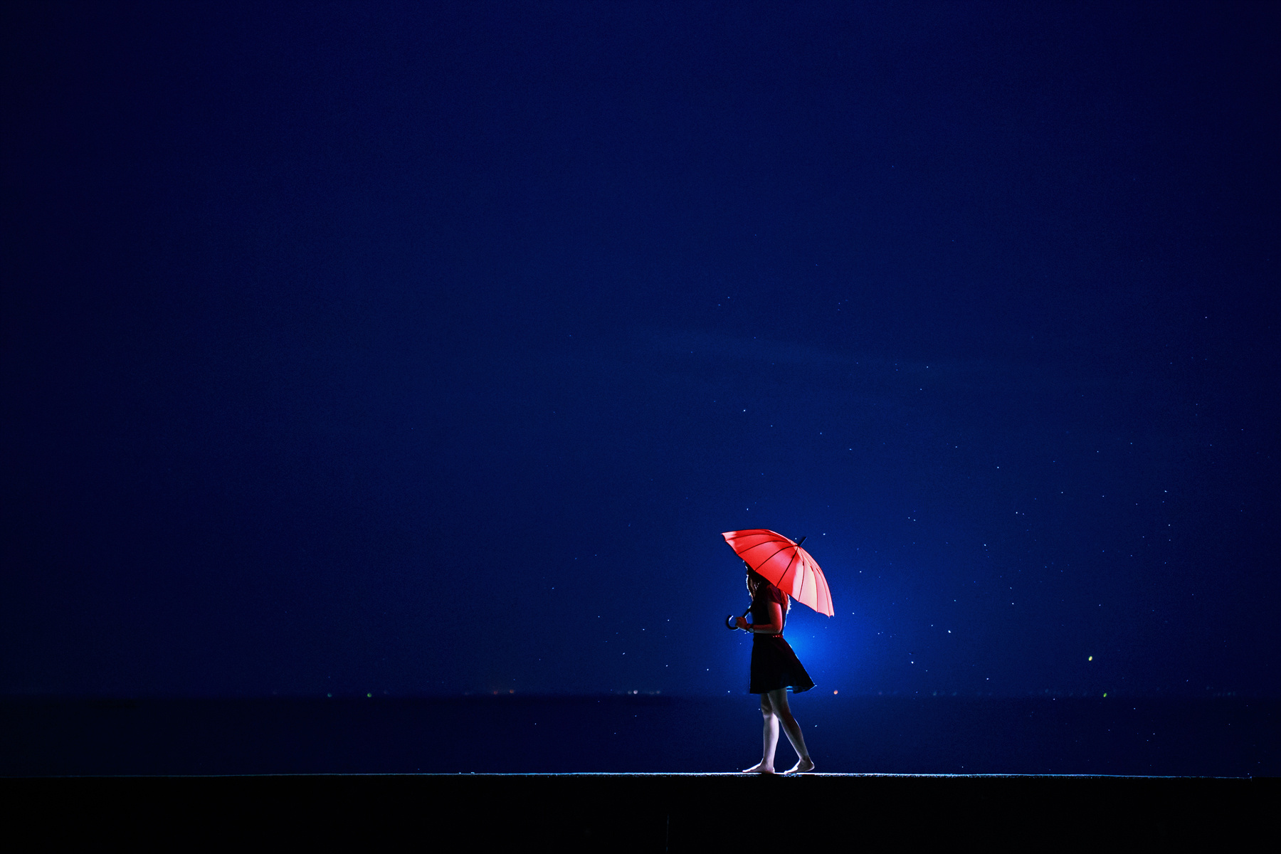 Girl with red umbrella walking at night HD Wallpaper