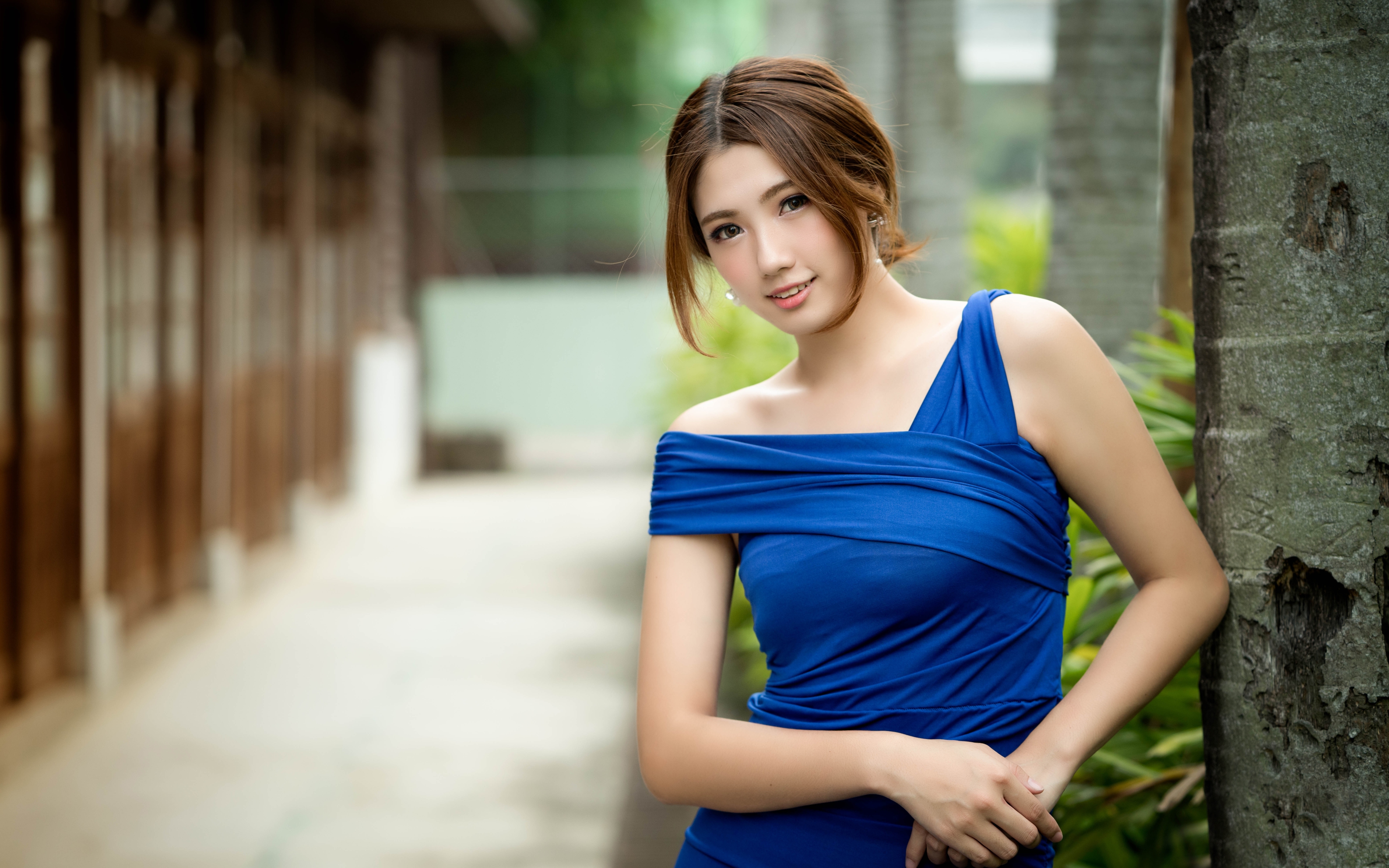 bare shoulders, women outdoors, smiling, long hair, model, brunette, brown eyes, Asian, women, blue dress, chingcho Chang HD Wallpaper