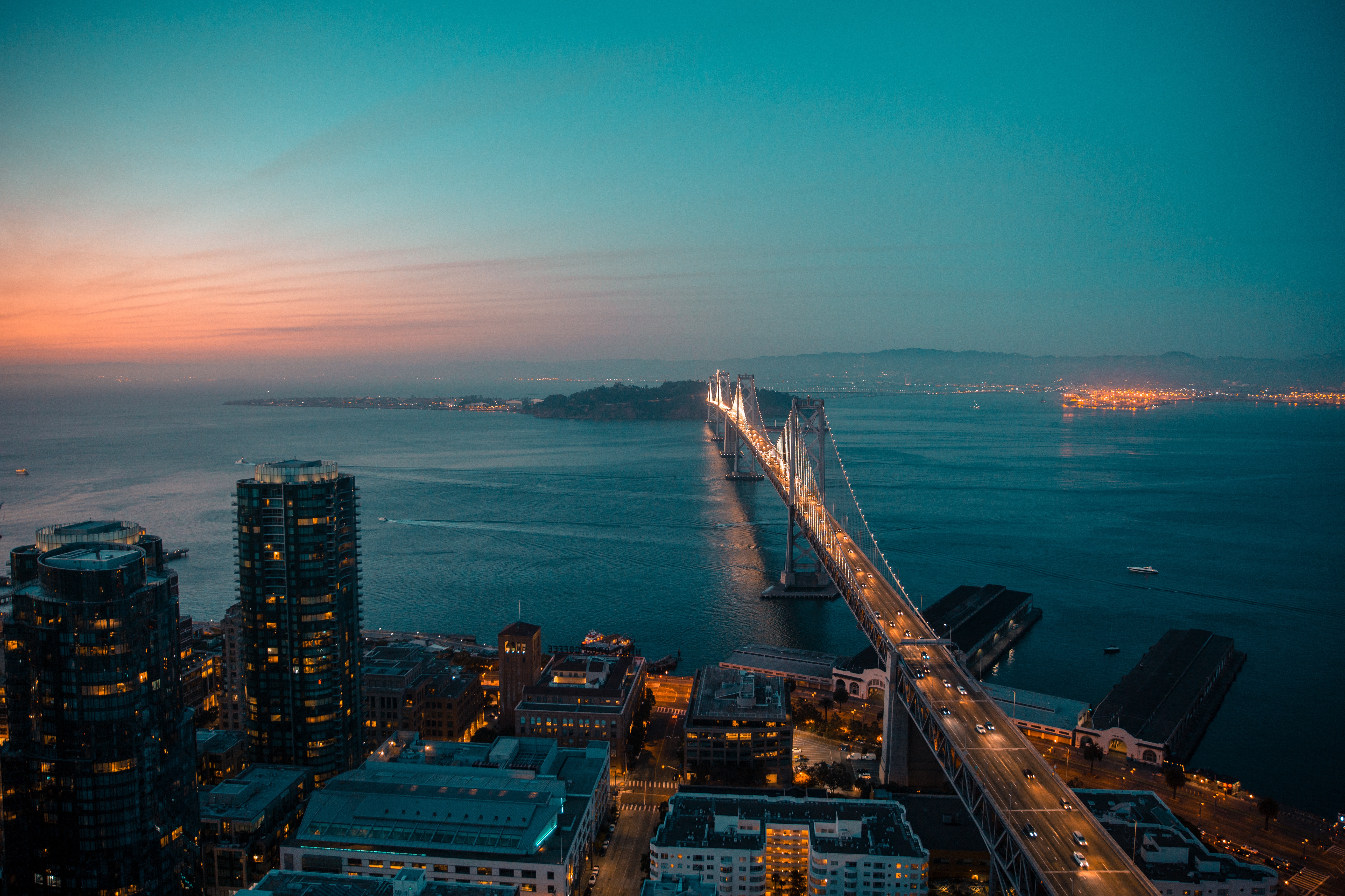 San Francisco Bay Bridge at dusk HD Wallpaper
