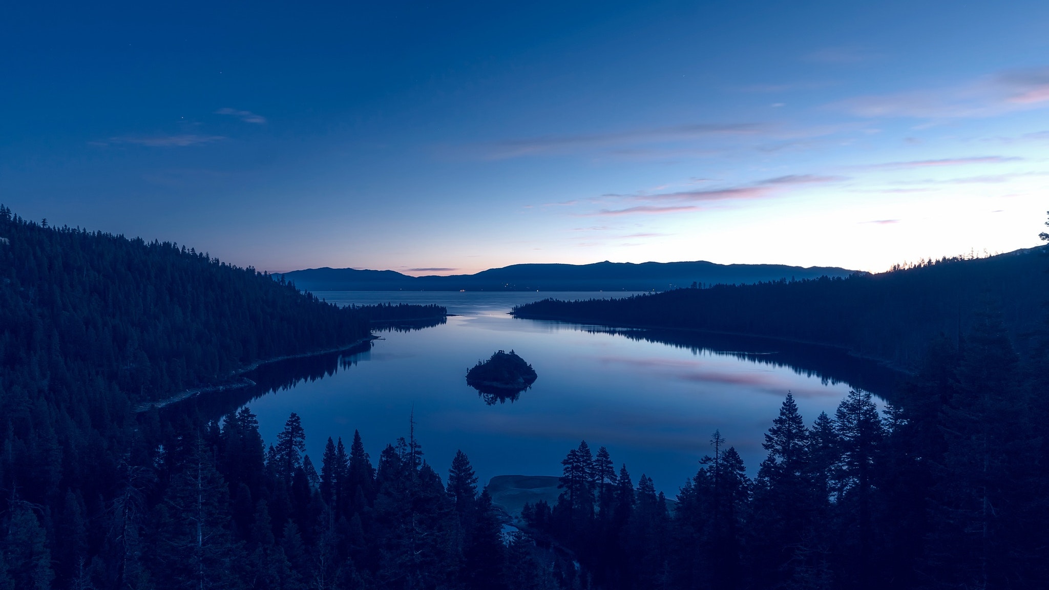 Lake Tahoe at Dawn with Emerald Bay Island HD Wallpaper