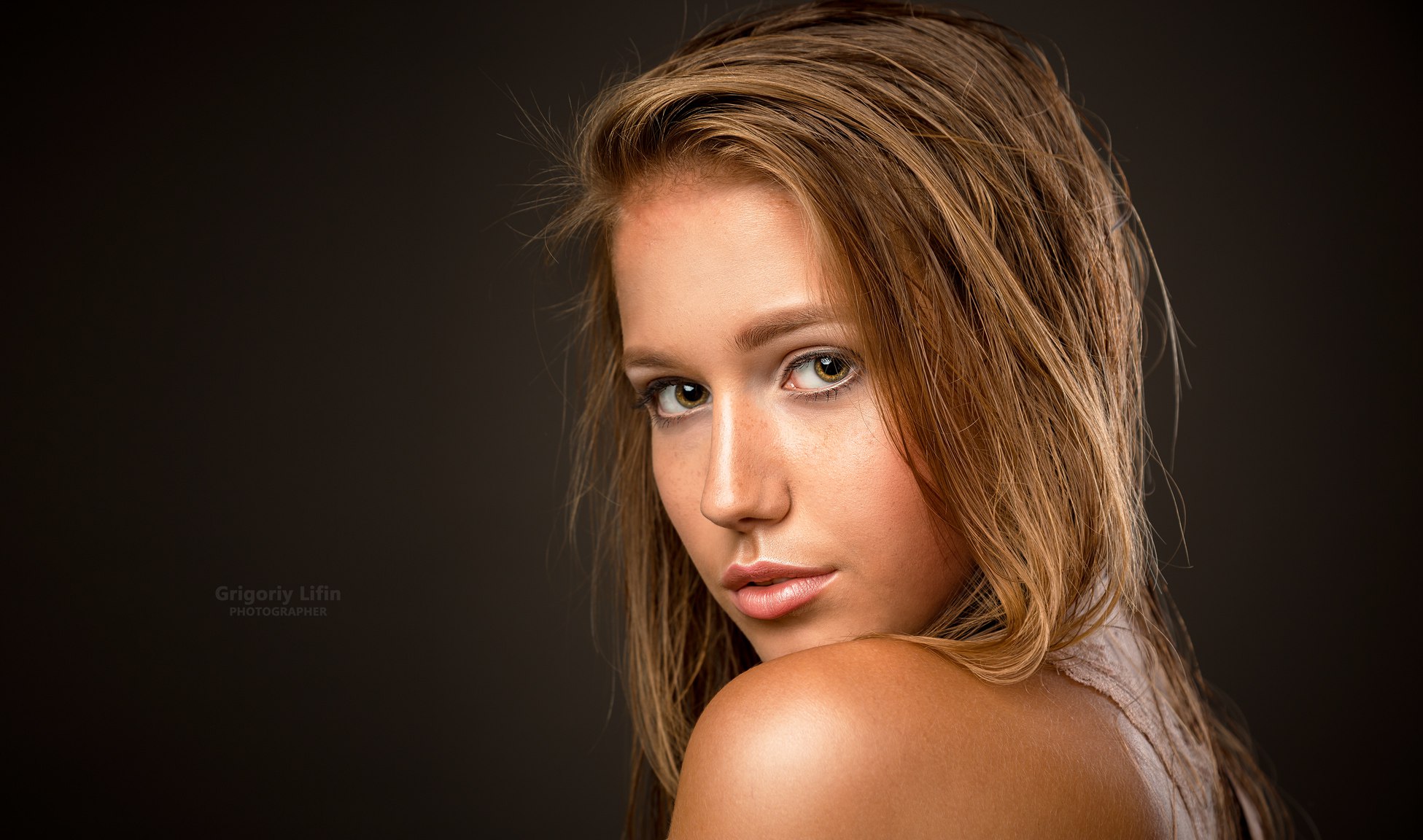 Portrait of Albina Kuznetsova by Grigoriy Lifin HD Wallpaper