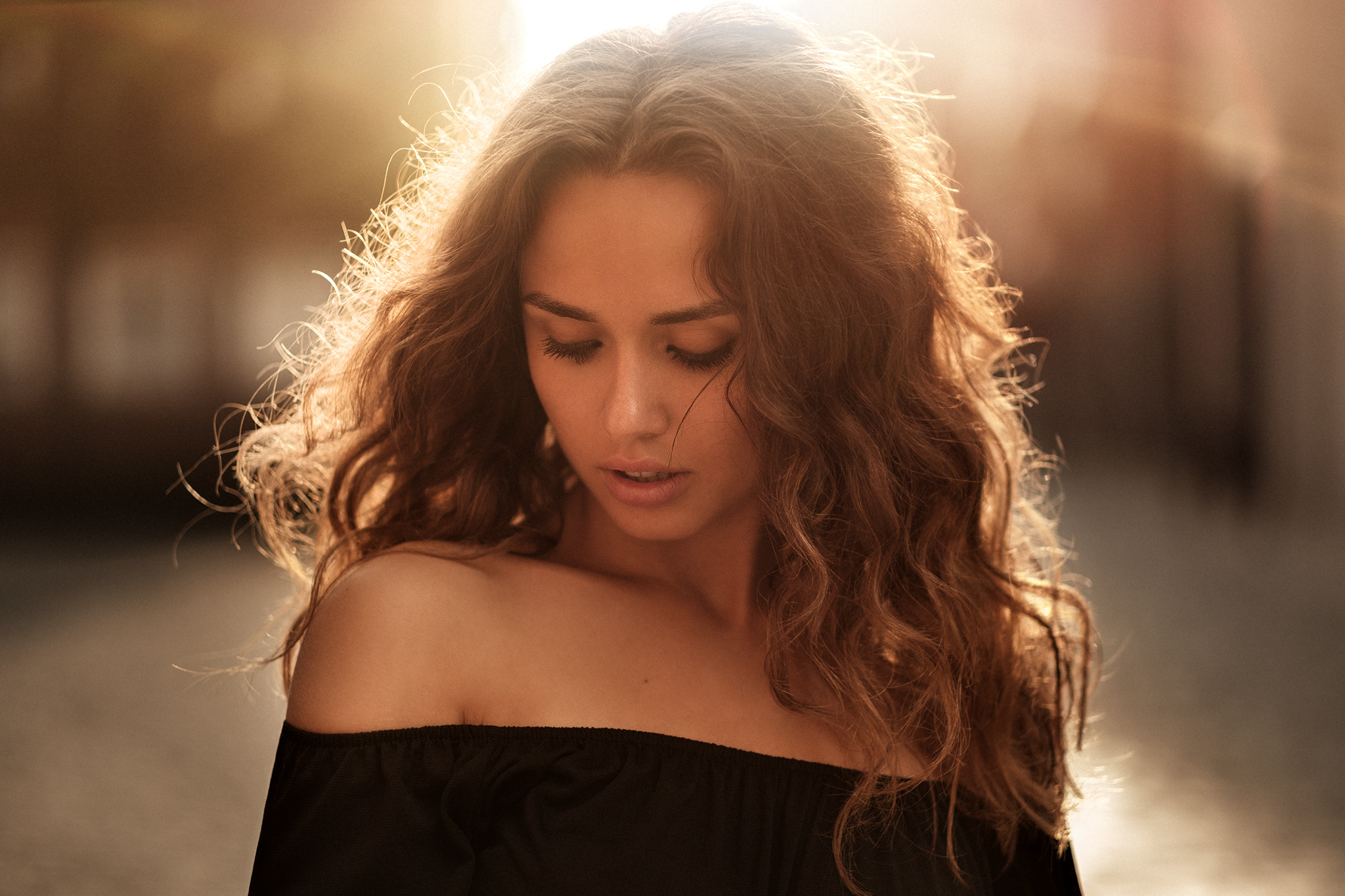 Portrait of a woman by Martin Kühn HD Wallpaper