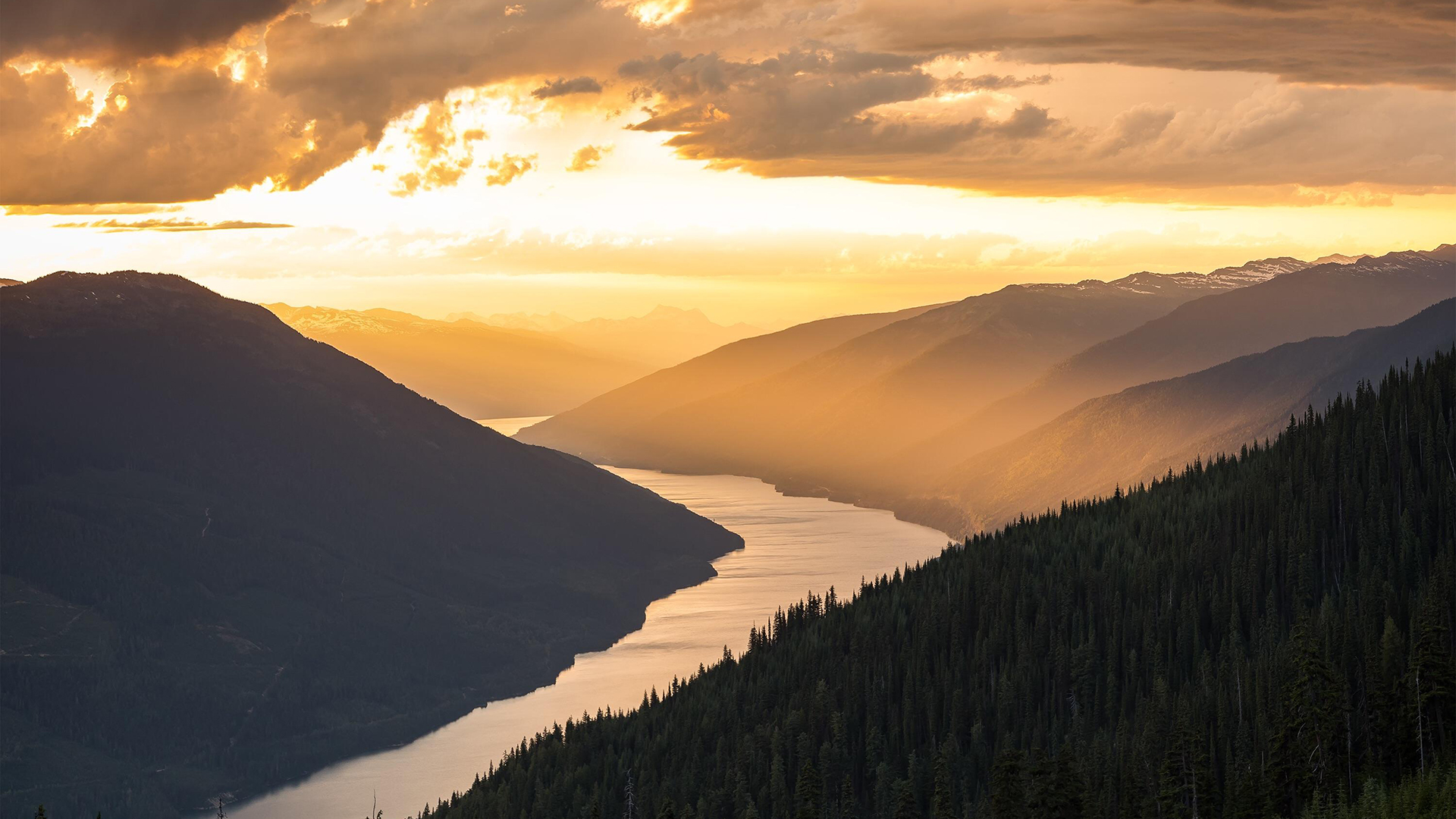 Sunrise over a mountain valley with a river HD Wallpaper