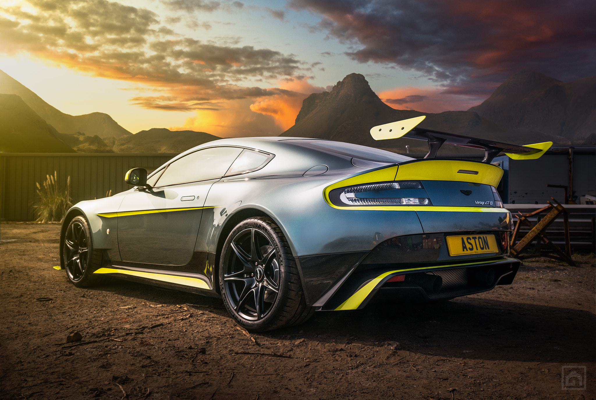Aston Martin Vantage GT8 with yellow accents HD Wallpaper