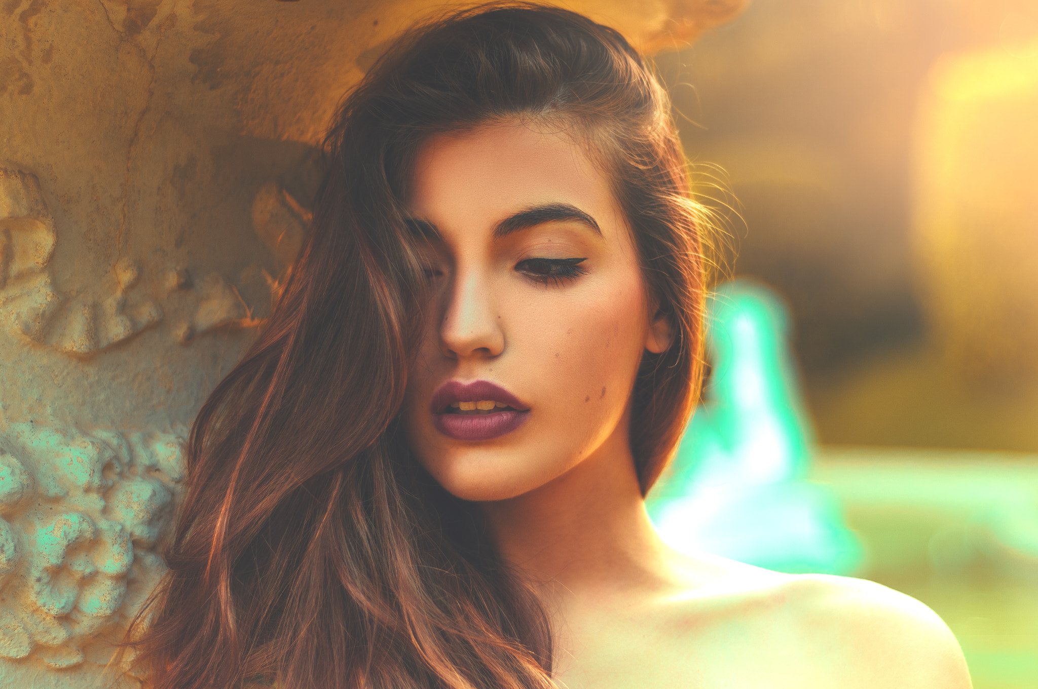 Portrait of Paula Riba with shallow depth of field HD Wallpaper