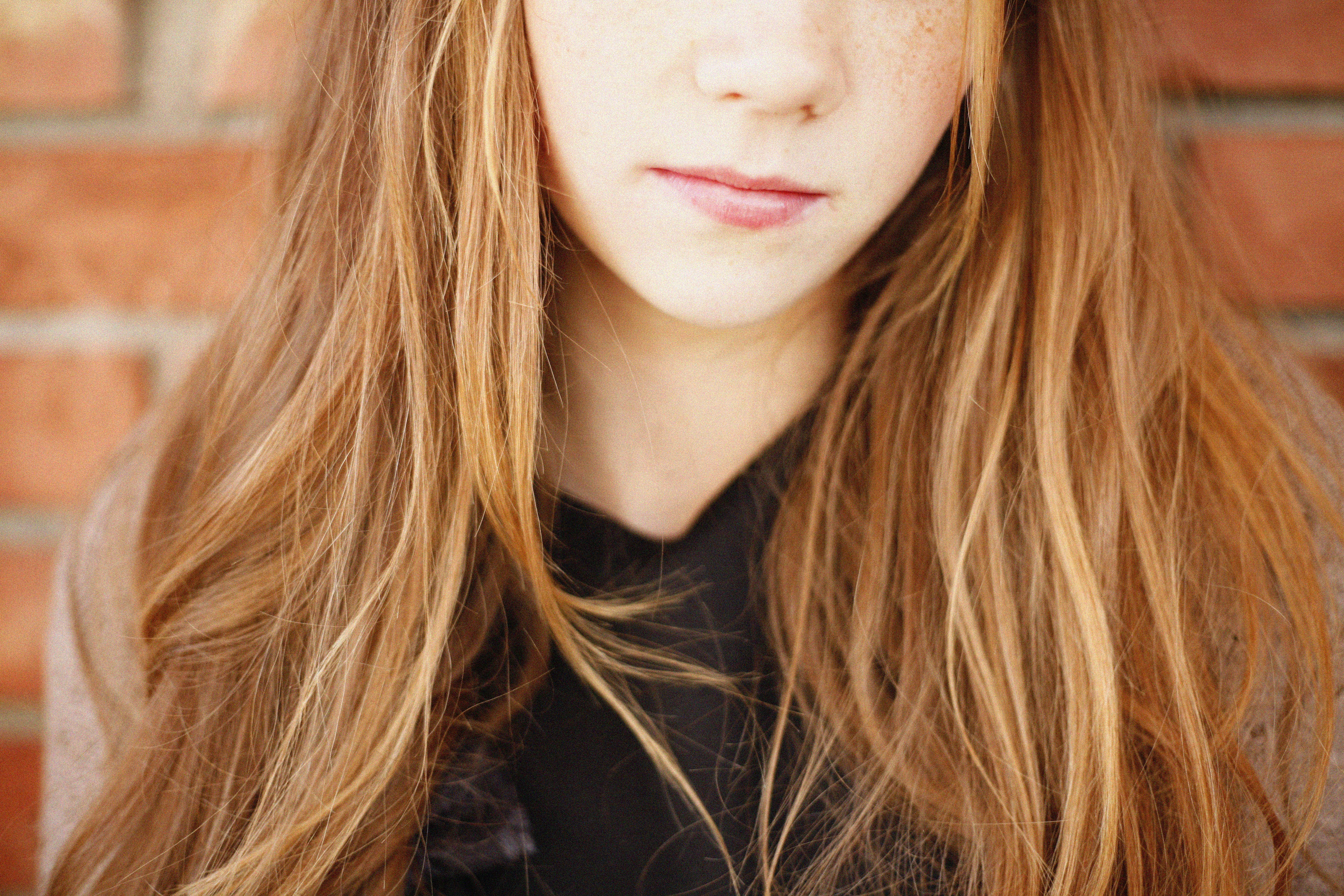 Stefania Jane with long blonde hair HD Wallpaper