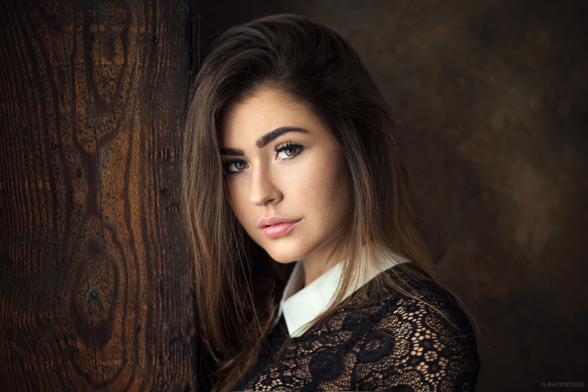 Portrait of a woman by FL-Photostudio HD Wallpaper