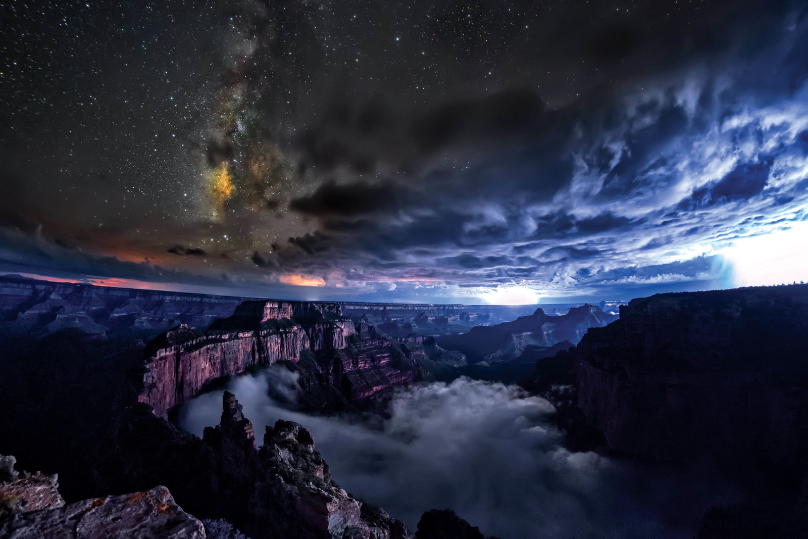 Grand Canyon at night with Milky Way and mist HD Wallpaper