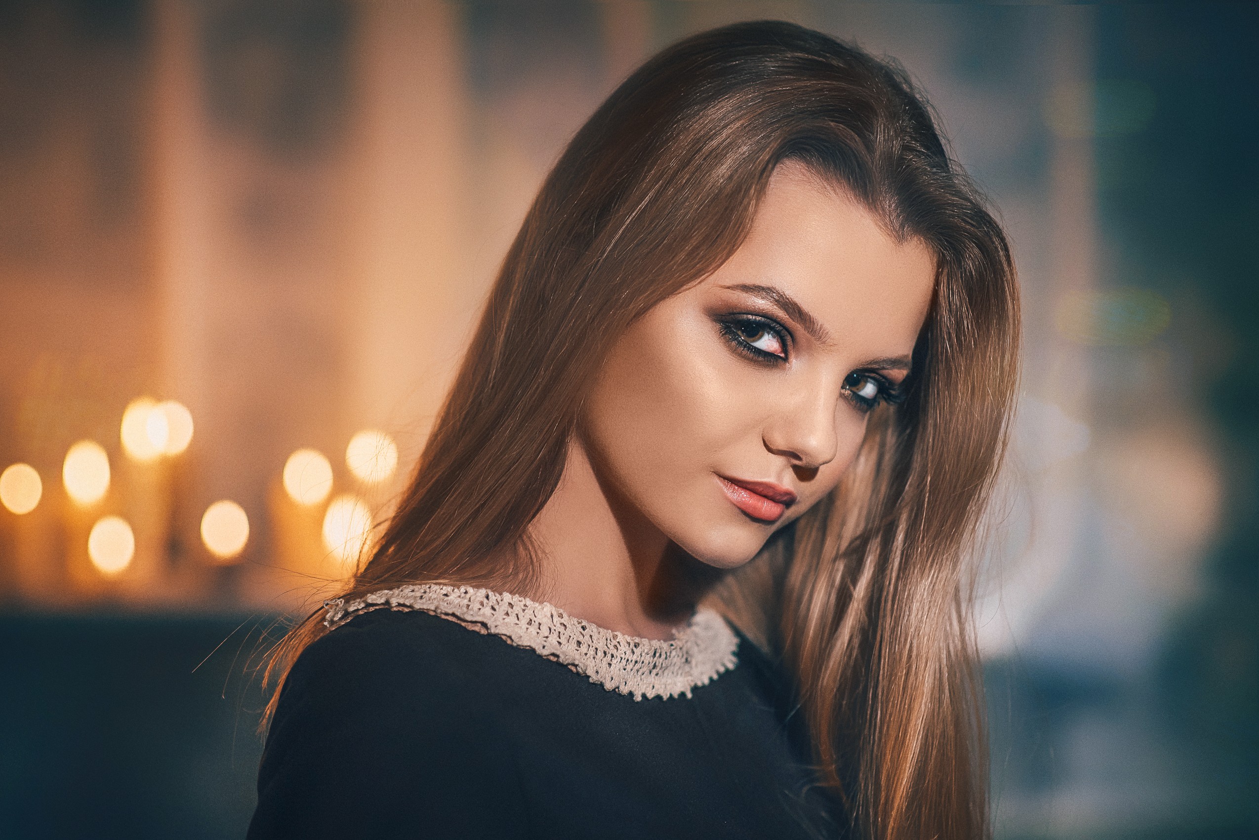 Portrait of a young woman with dramatic makeup HD Wallpaper