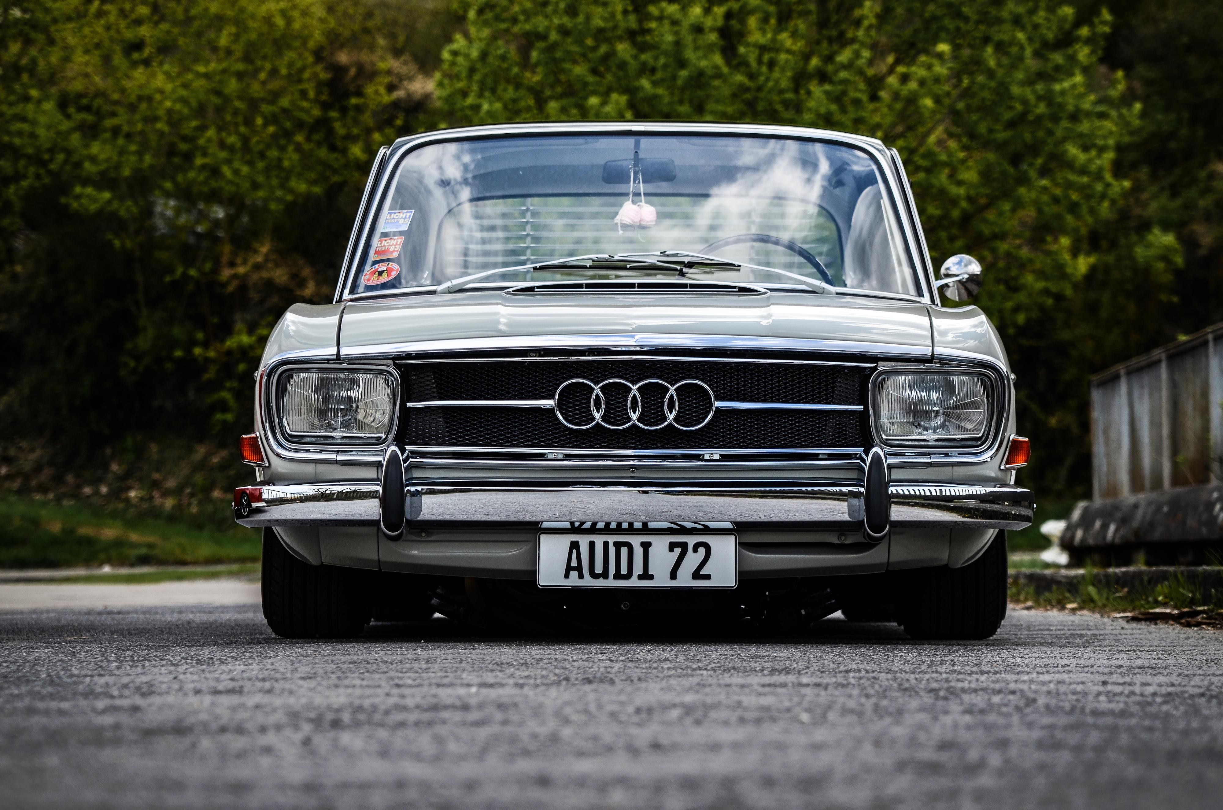 Audi 72 vintage car front view HD Wallpaper