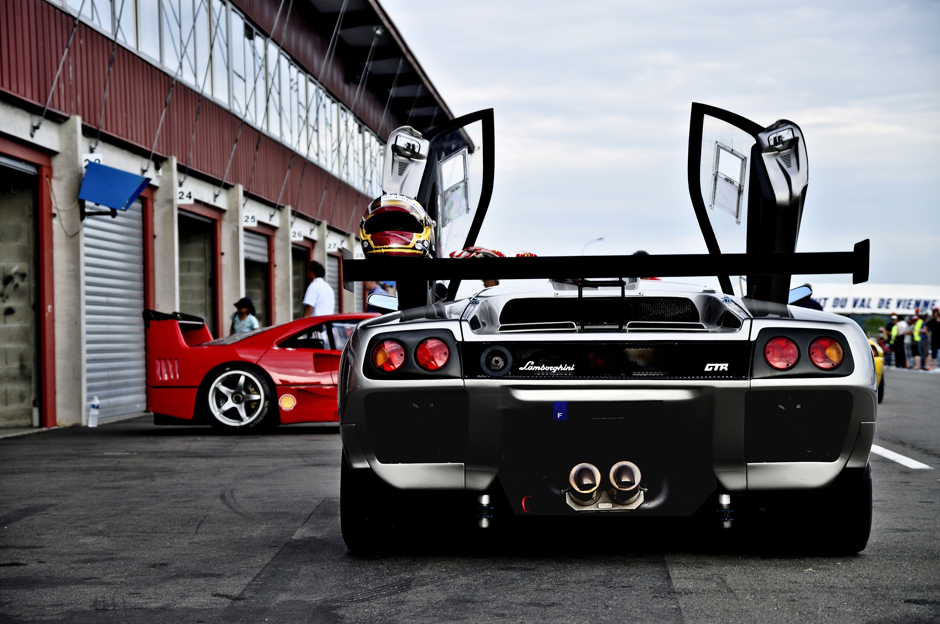 Lamborghini Diablo GTR and Ferrari F40 at Racetrack HD Wallpaper