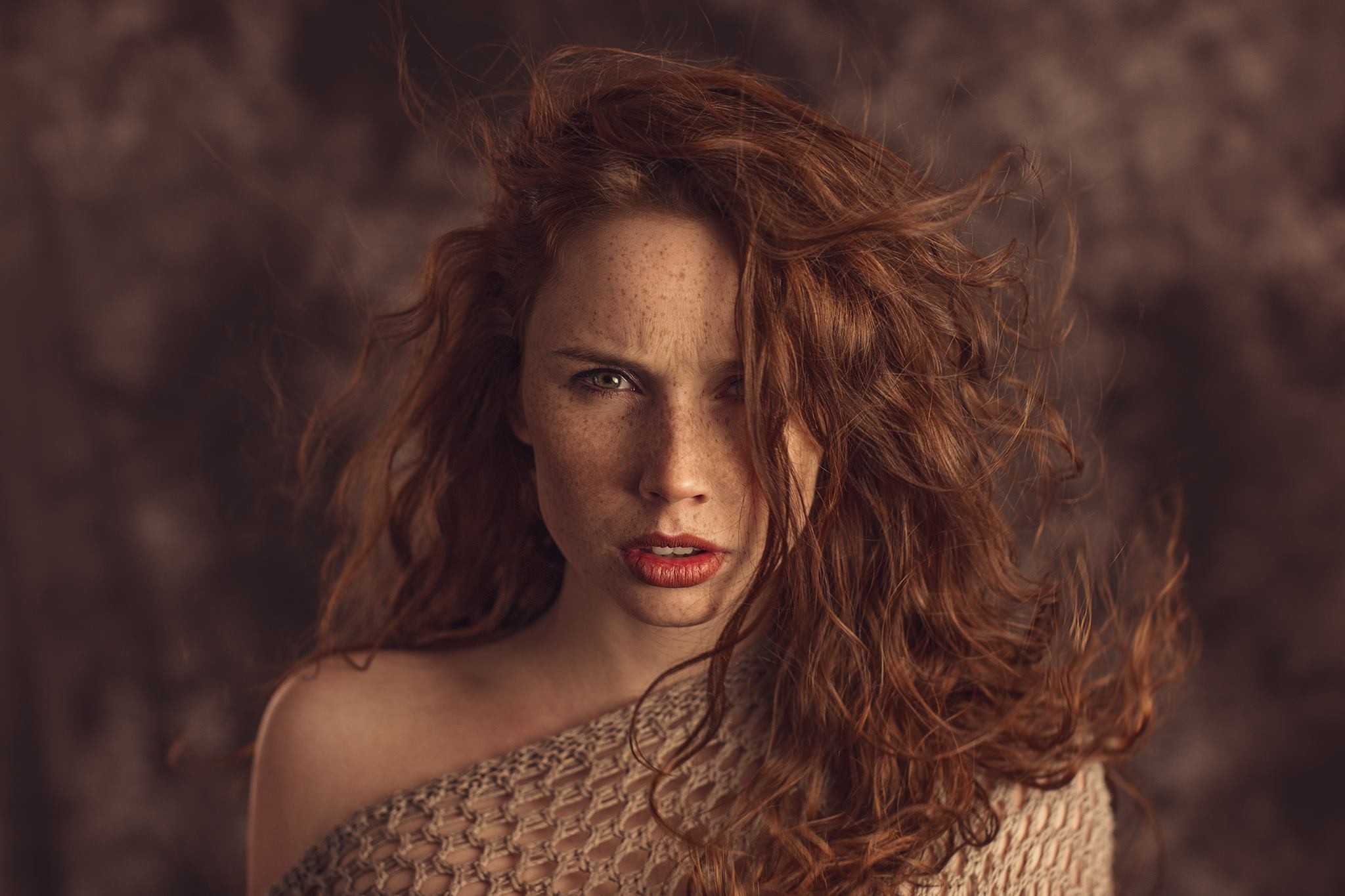 Michalina Cysarz, a redhead woman HD Wallpaper