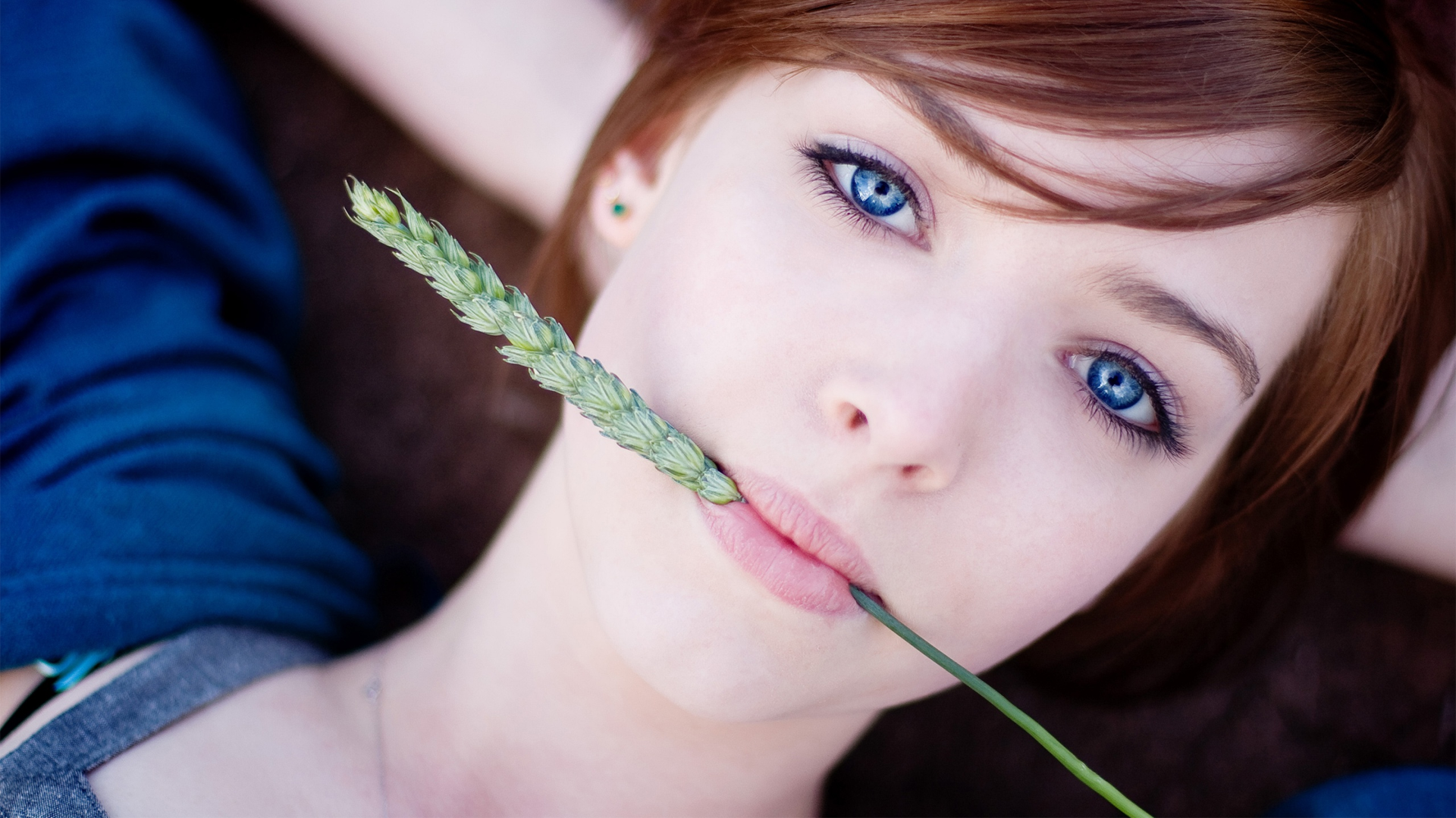 Woman with red hair and blue eyes holding a wheat stalk HD Wallpaper